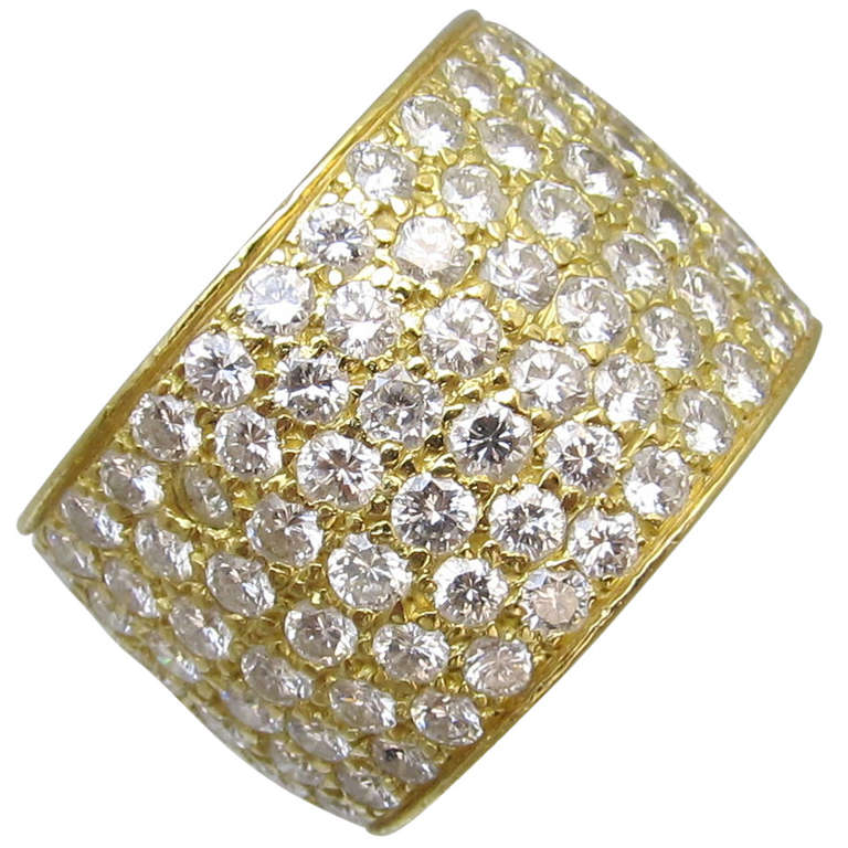 Van Cleef & Arpels Classic Wide Diamond Gold Band