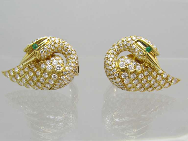 Van Cleef & Arpels Swan Diamond Earclips In New Condition In New York, NY