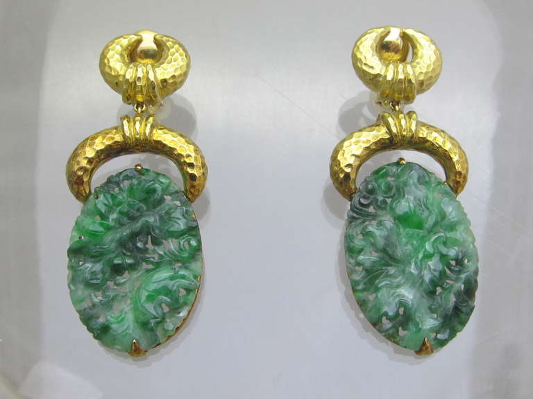 Contemporary David Webb Carved Jade & Gold Pendant Earrings