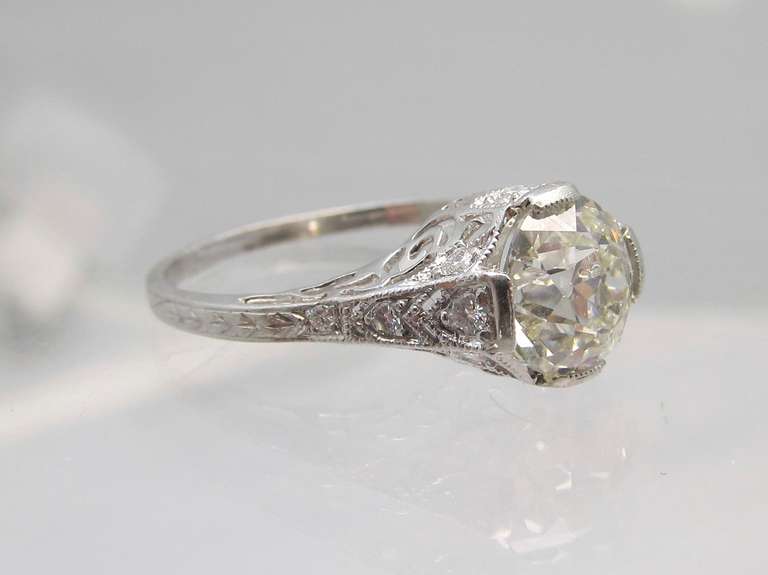 Art Deco Diamond Ring In Excellent Condition In New York, NY