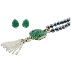 Ensemble sautoir et boucles d'oreilles en calcédoine verte et hématite de Cartier