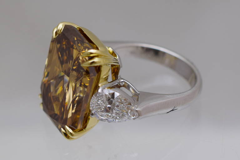 G.I.A. 20.51 Carat Cognac Diamond Solitaire Ring In New Condition In New York, NY