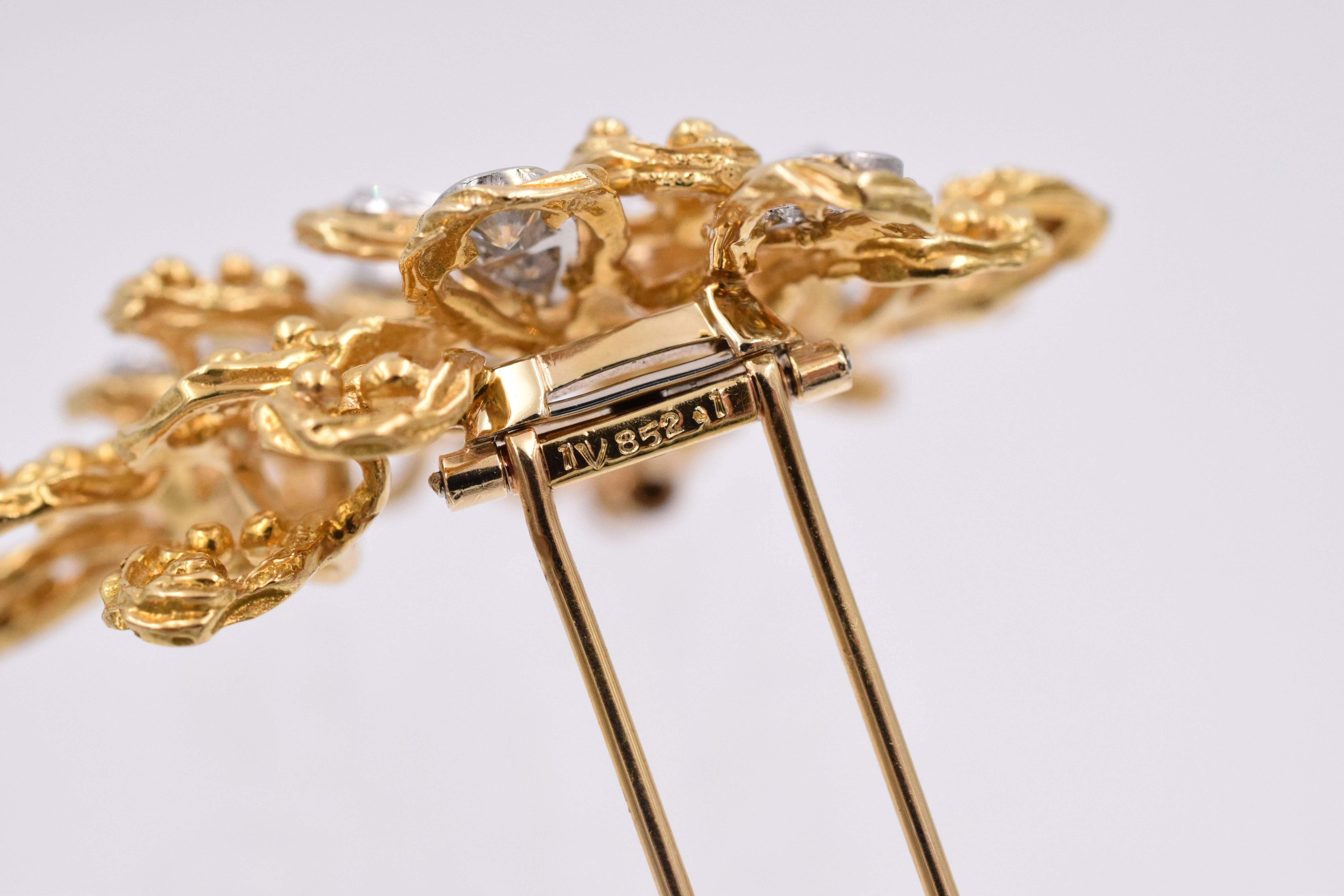 Women's or Men's  Van Cleef & Arpels  French Diamond Gold Brooch