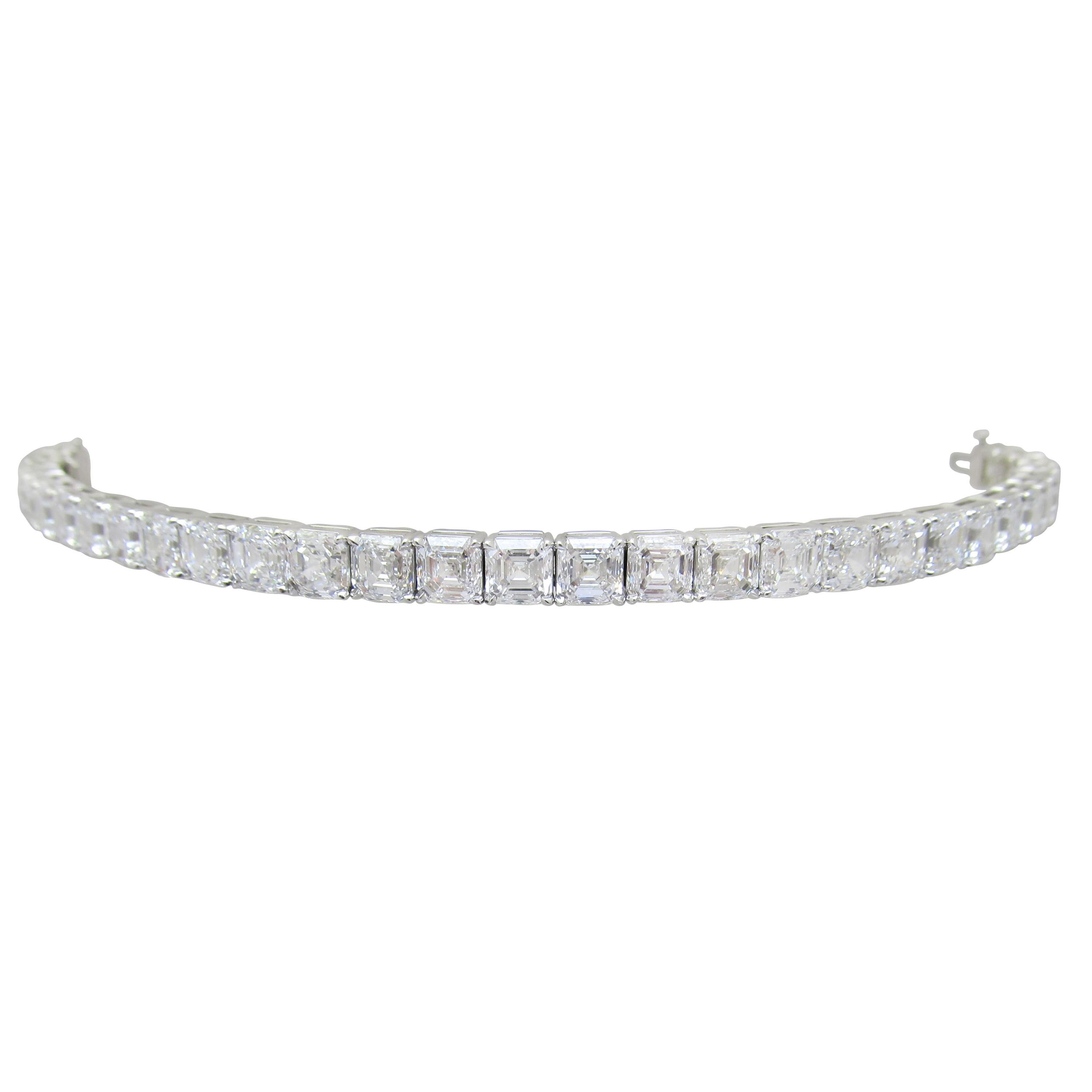 NALLY G.I.A. Certified Diamond Bracelet In New Condition In New York, NY