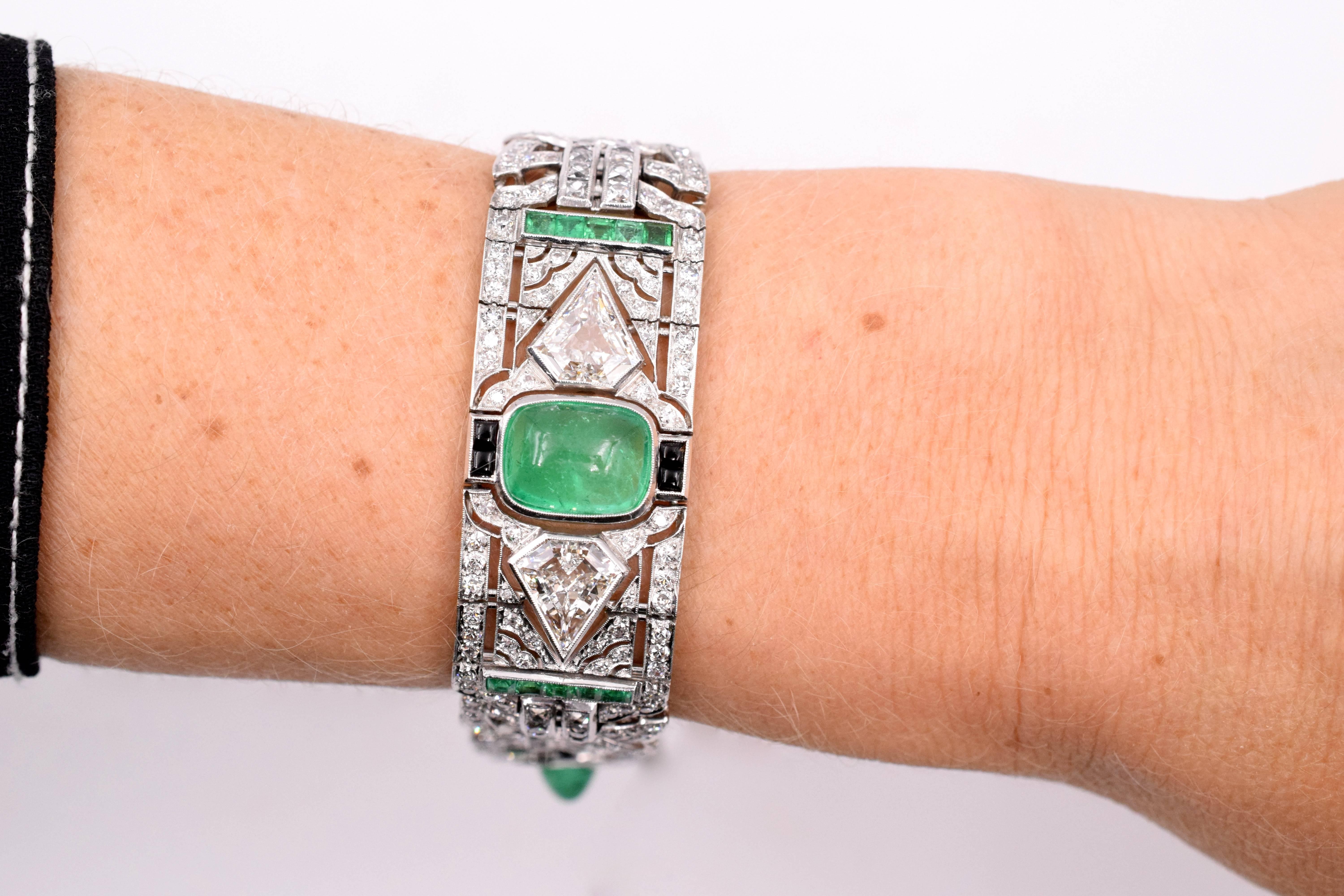 Art Deco Diamond and Emerald Bracelet 3