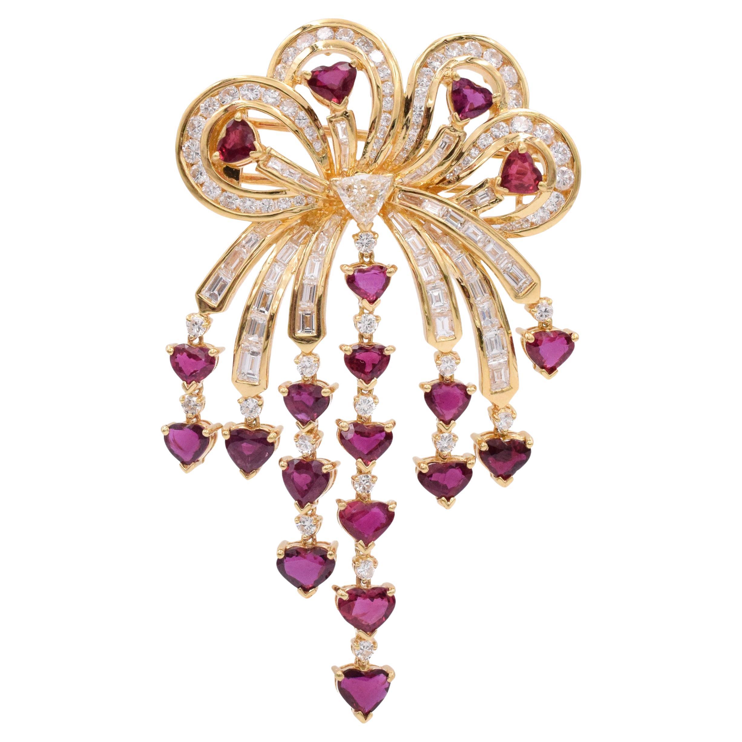 Broche con lazo de diamantes y rubíes