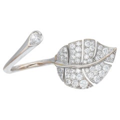 Anillo «Virevolte Leaf» con diamantes de Van Cleef & Arpels en oro de 18 quilates