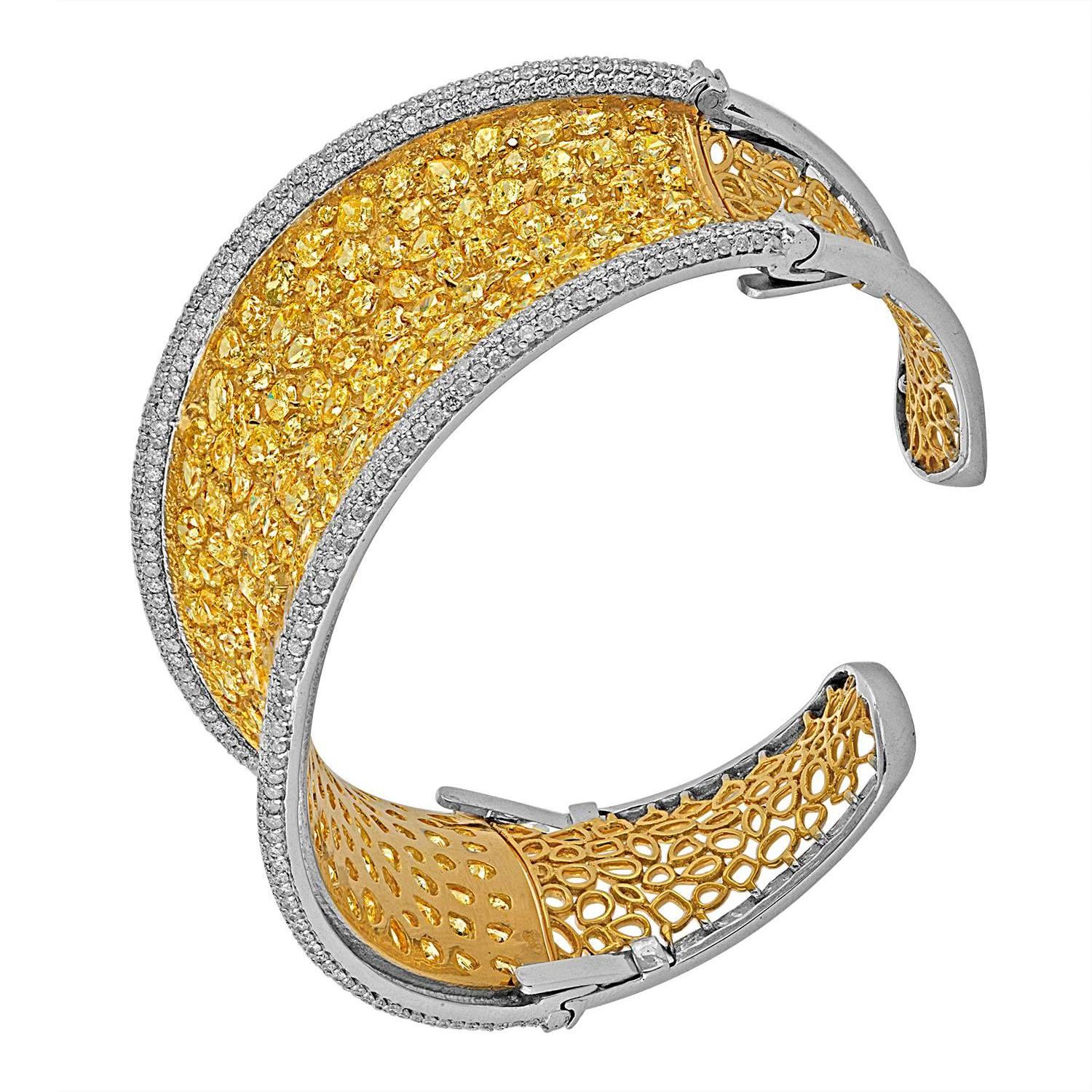 Fancy Shaped Yellow and White Diamonds set in Two Color Gold Bangle Bracelet In Excellent Condition In New York, NY
