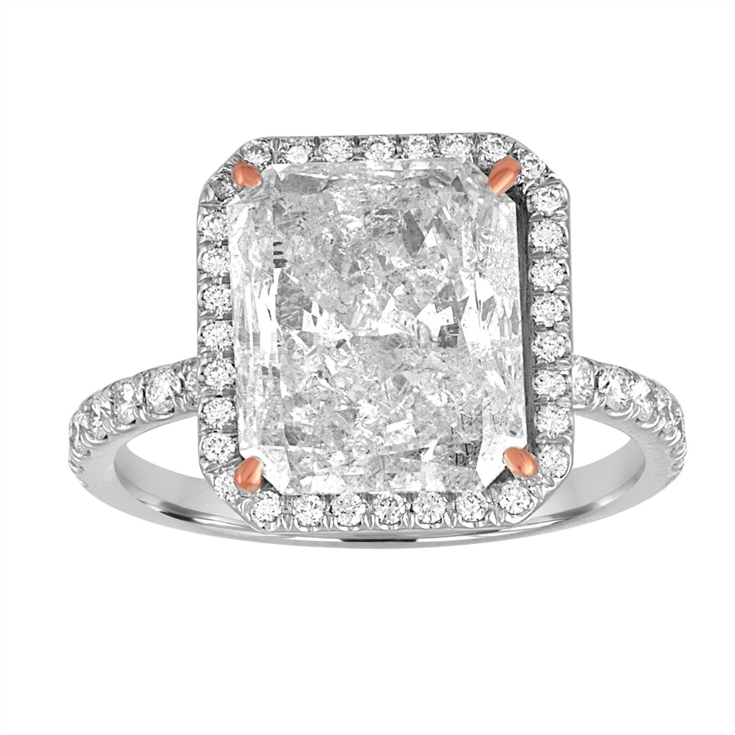 5.04 Carat Diamond Halo Two-Color Gold Ring In New Condition For Sale In New York, NY