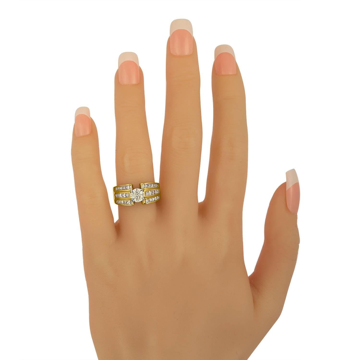 0.90 Carat Brilliant Diamond Two-Color Gold Ring In New Condition For Sale In New York, NY