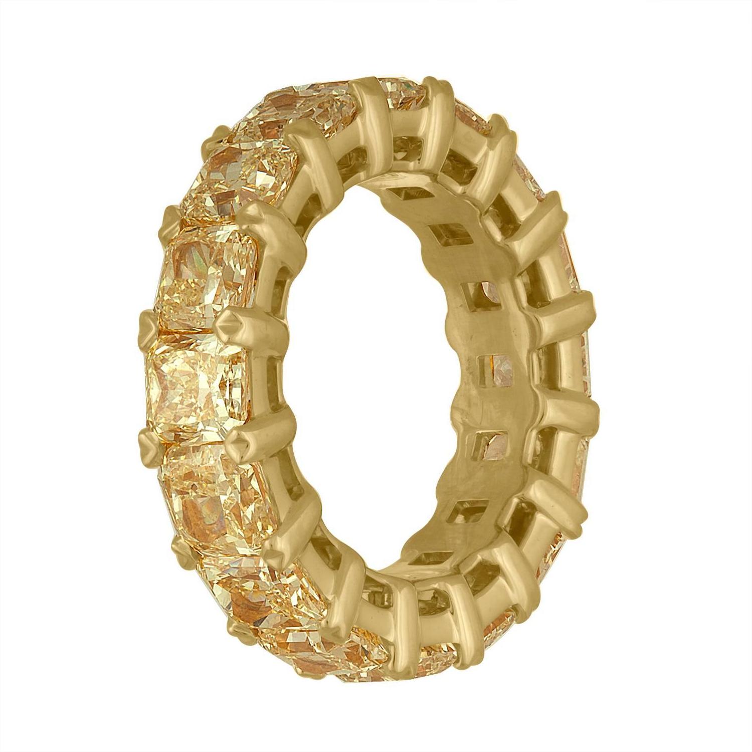 Contemporary Yellow Radiant Cut Diamond Gold Wedding Band Ring