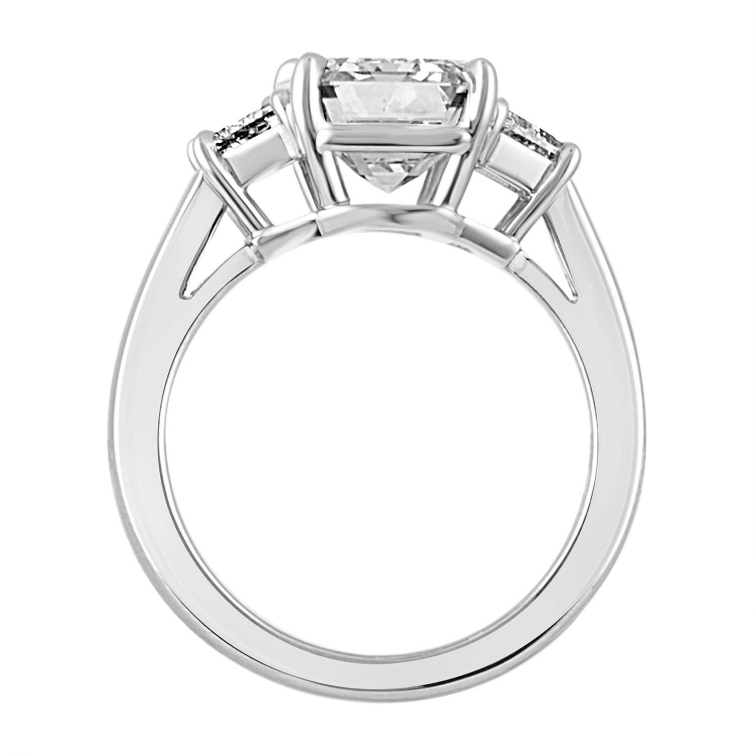 4.08 Carat Emerald Cut Diamond set in Platinum Ring Mounting. For Sale