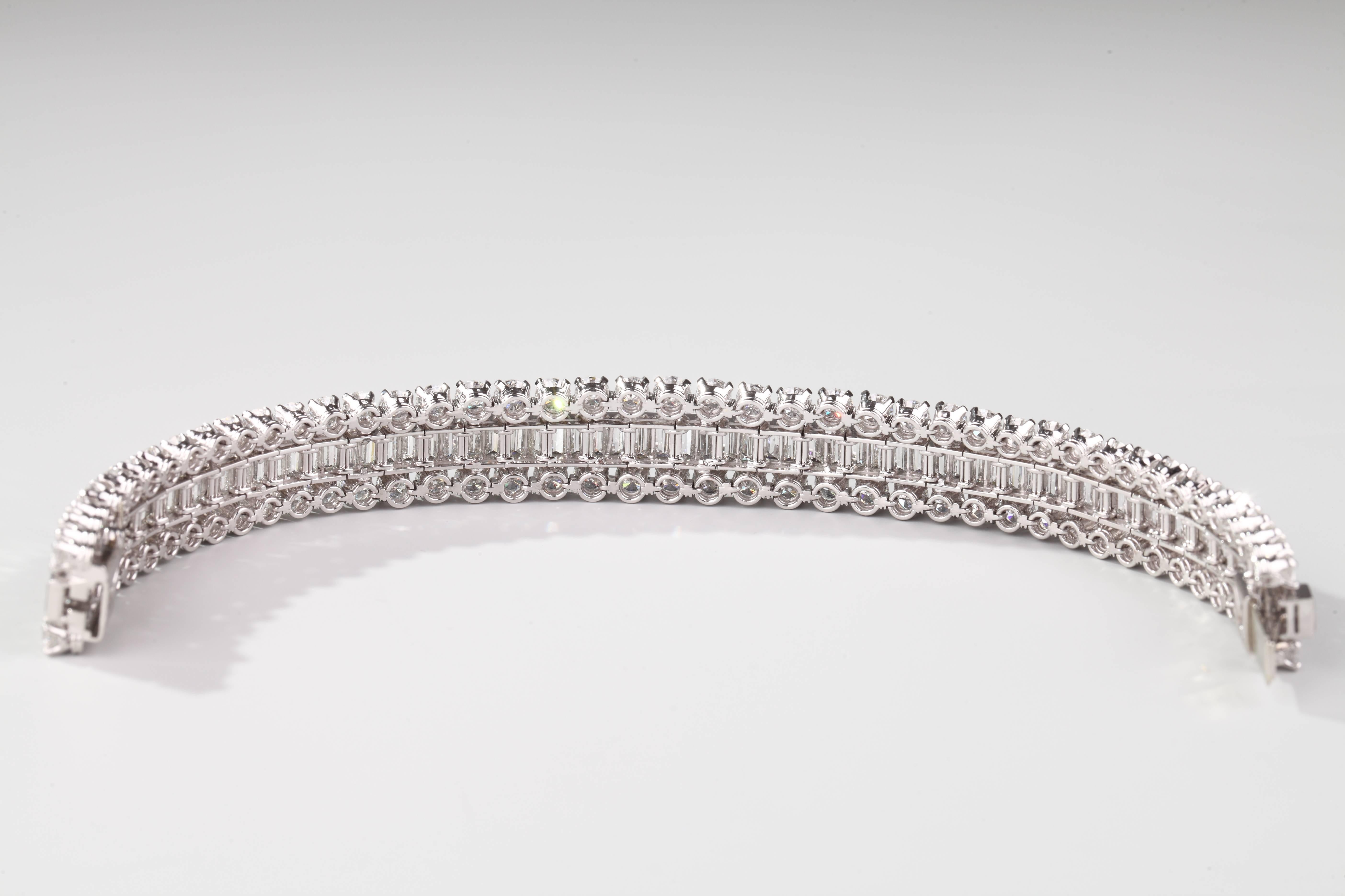 1950's Diamonds Bracelet In Excellent Condition In Paris, FR