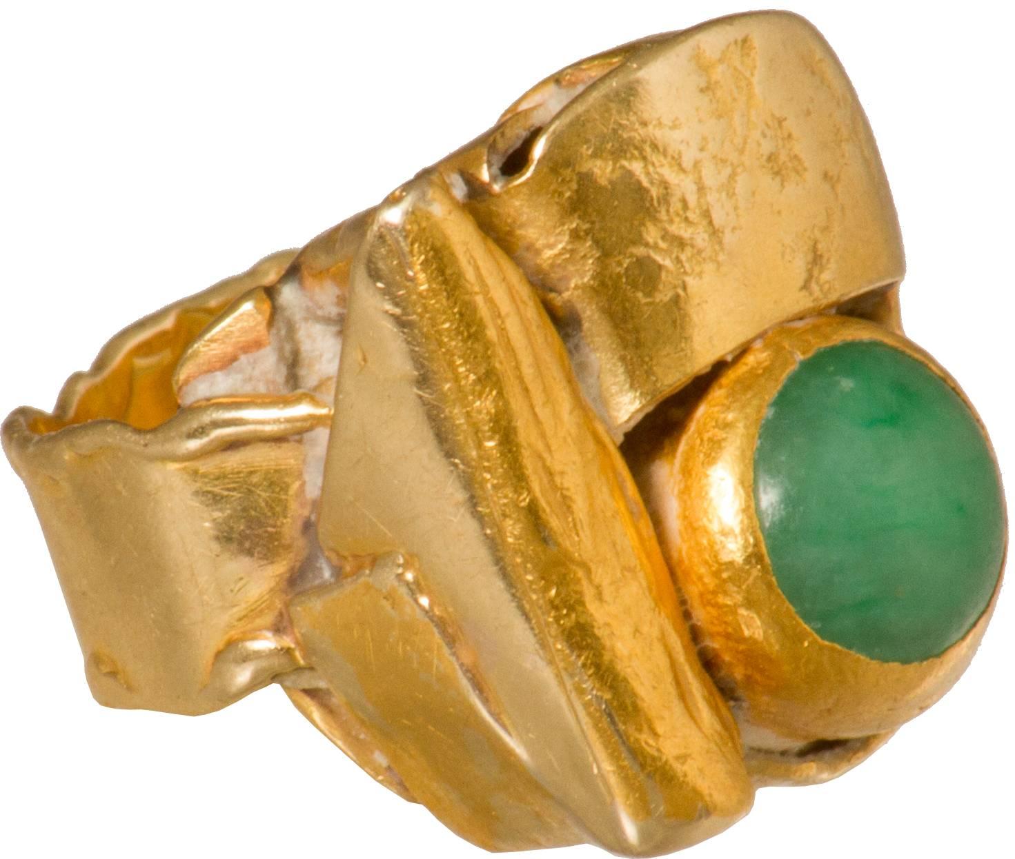Women's or Men's Modernist Mid Century Gold Ring with Jade For Sale