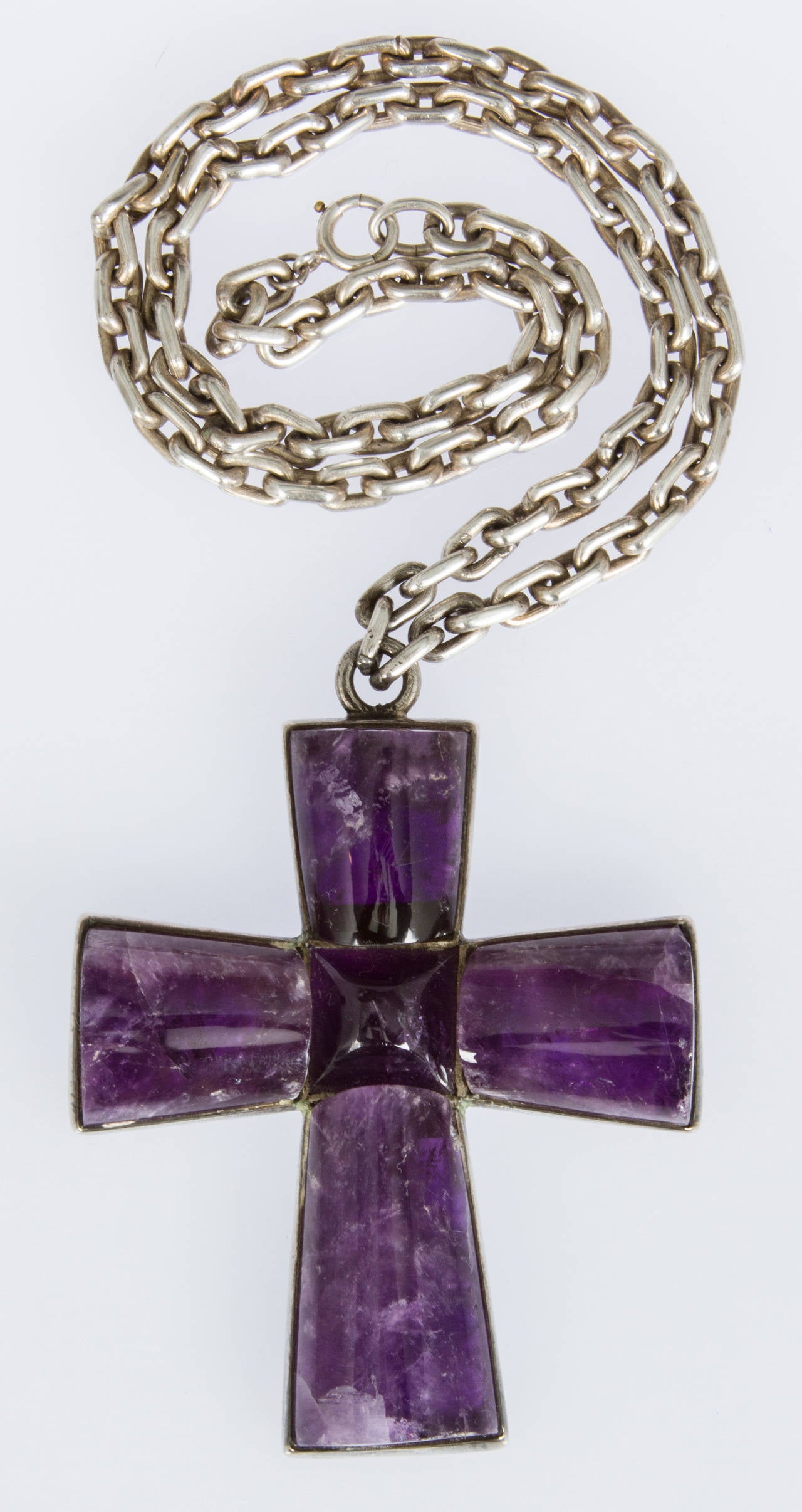 This is a great looking Spratling sterling chain link necklace boasting a  large amethyst cross.

The cross measures 3.