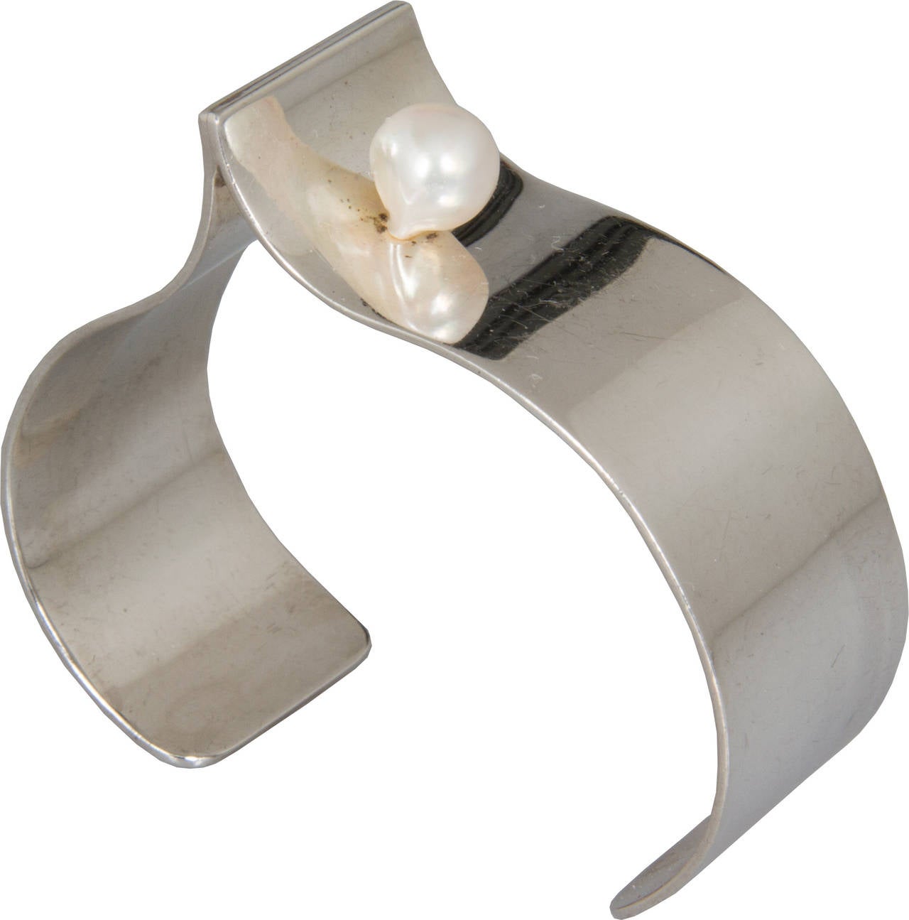 Modernist Sterling Silver and Pearl Cuff by Bill and Patsy Roach In Excellent Condition In Chicago, IL