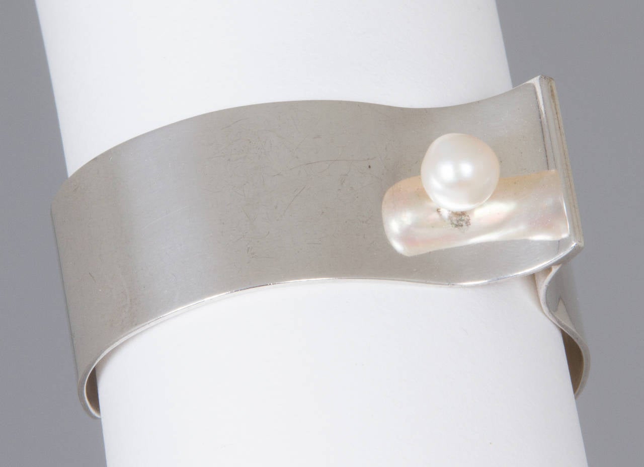 Modernist Sterling Silver and Pearl Cuff by Bill and Patsy Roach 2