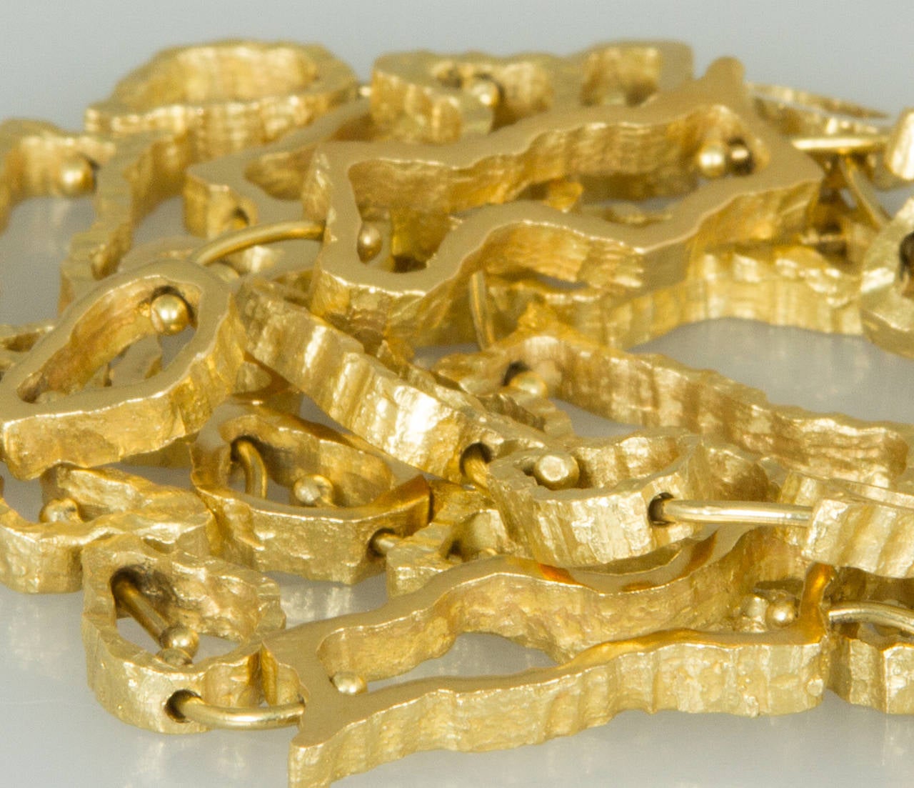 Women's Modernist Sculptural Gold Link Necklace For Sale