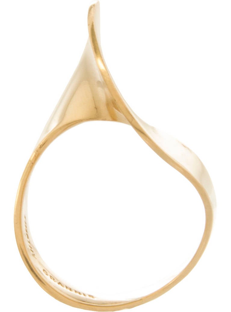 mobius strip ring