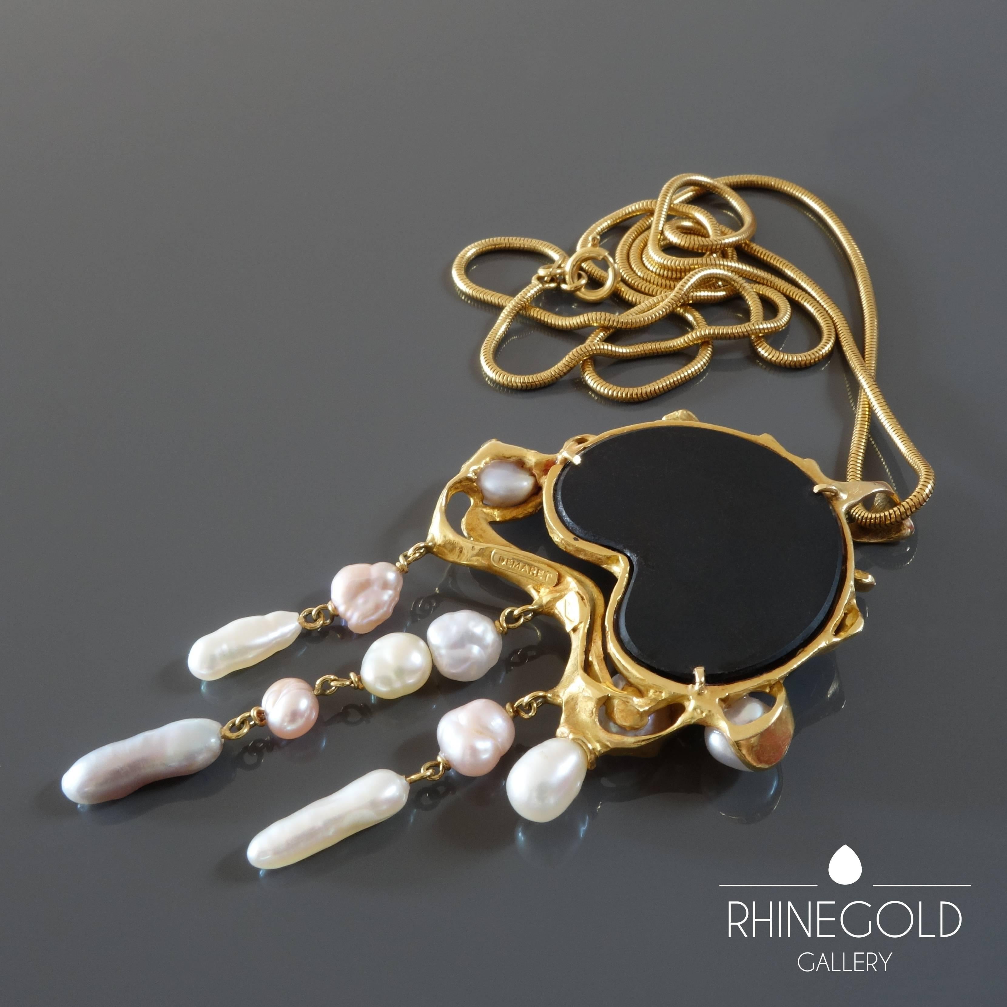 Fernand Demaret Belgium Unique Modernist Onyx Pearl Gold Pendant On Long Chain In Excellent Condition For Sale In Dusseldorf, NRW