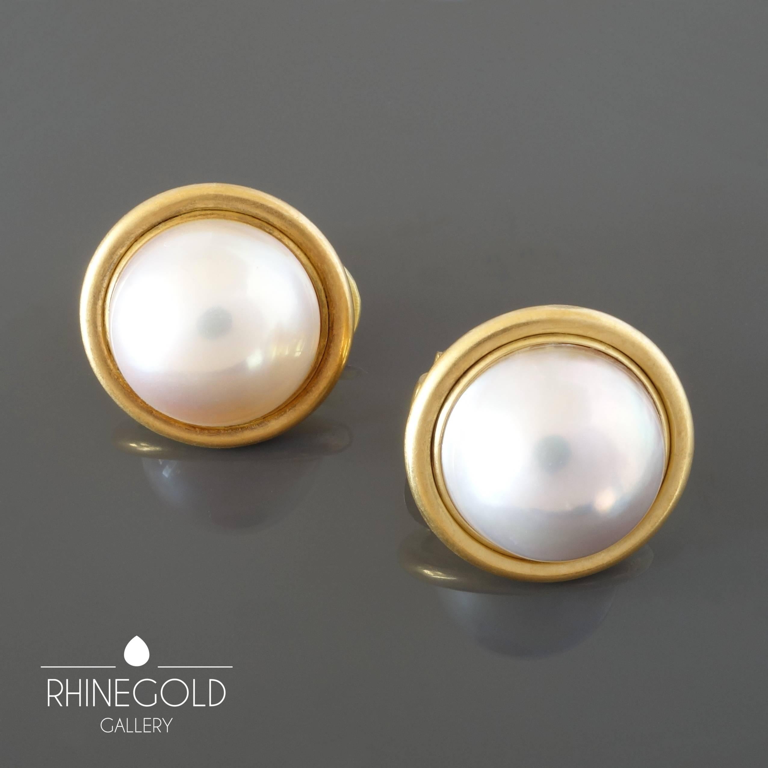 Women's 1990s Modern Mabe Pearl Matte Gold Clip-On Earrings For Sale