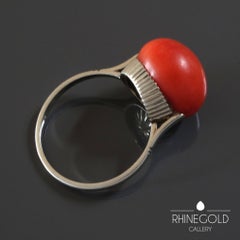 1930s Elegant Art Deco Coral White Gold Ring