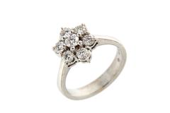 1990s Daisy Diamond Ring