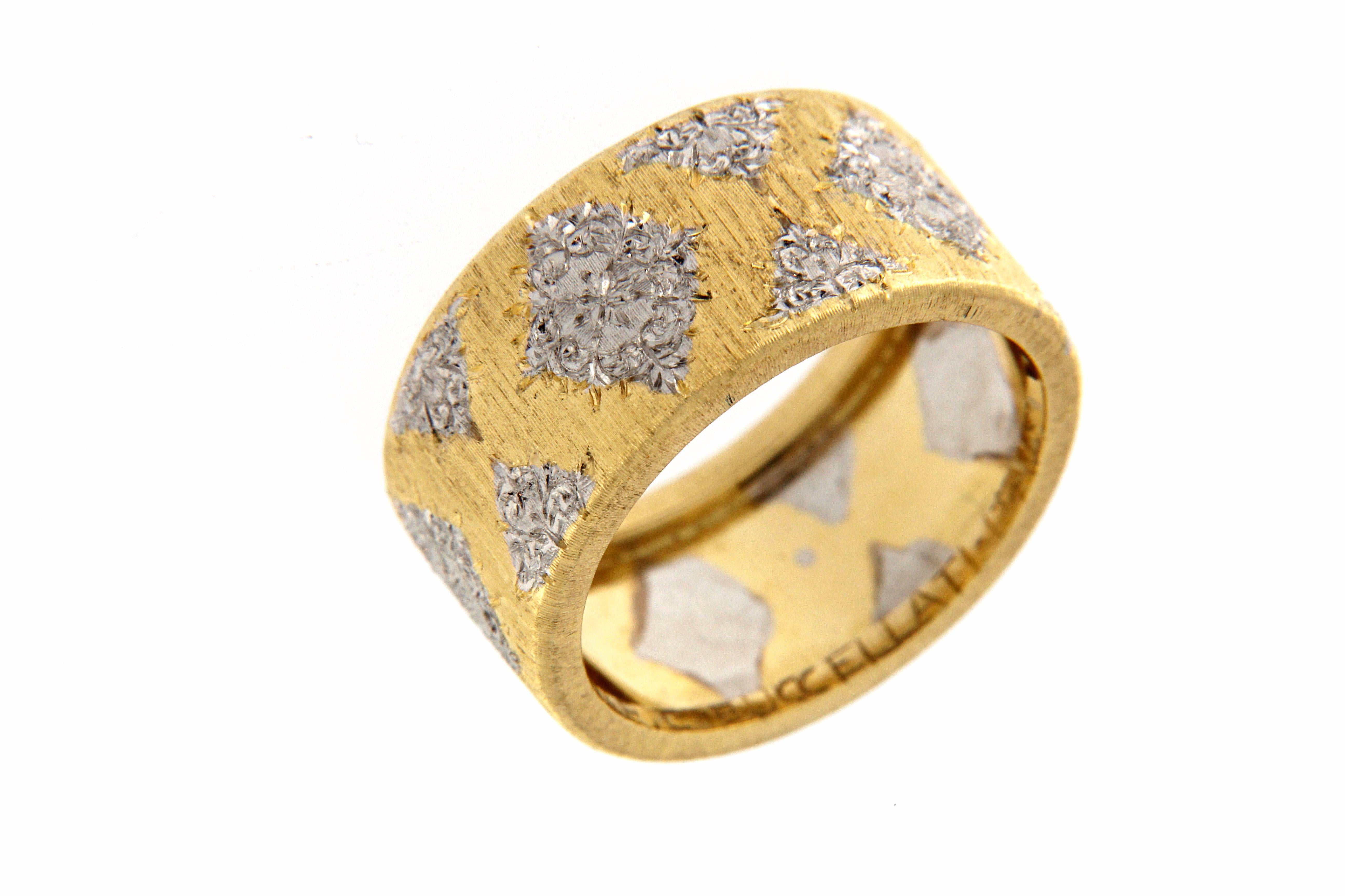 Perfect conditions, as new for this Eternelle Mario Buccellati. For the particularity of the work, this ring cannot be sized. the size is 14 ( italian size ).
this particular workmanship called 