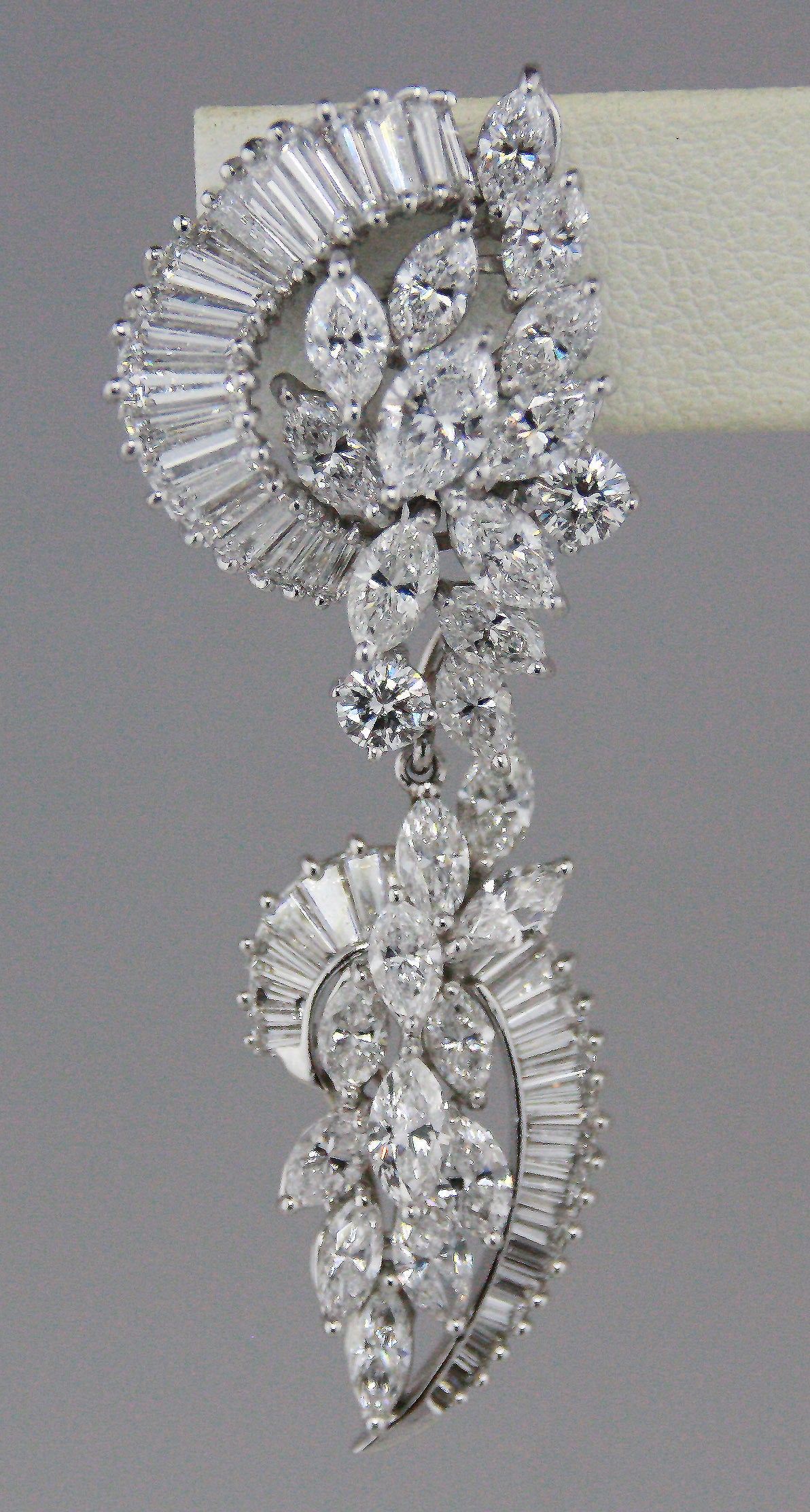 1960s Diamond Platinum Detachable Pendant Earrings In Excellent Condition In Bay Harbor Islands, FL