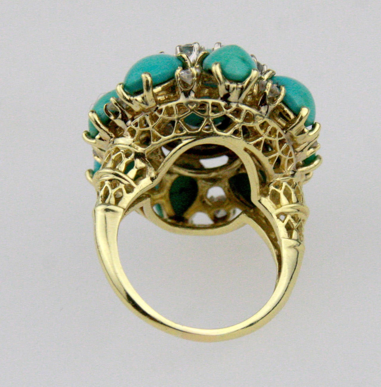 Turquoise Diamond Gold Cluster Ring In Good Condition In Bay Harbor Islands, FL