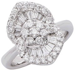 Bague cocktail fleur en or blanc avec diamants de 1,25 carat