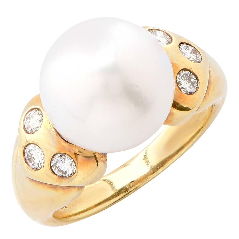 Cultured Pearl Diamond Gold Ring For Sale at 1stdibs