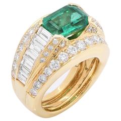 3.13 Carat Natural Colombian Emerald Diamond Yellow Gold Ring 4