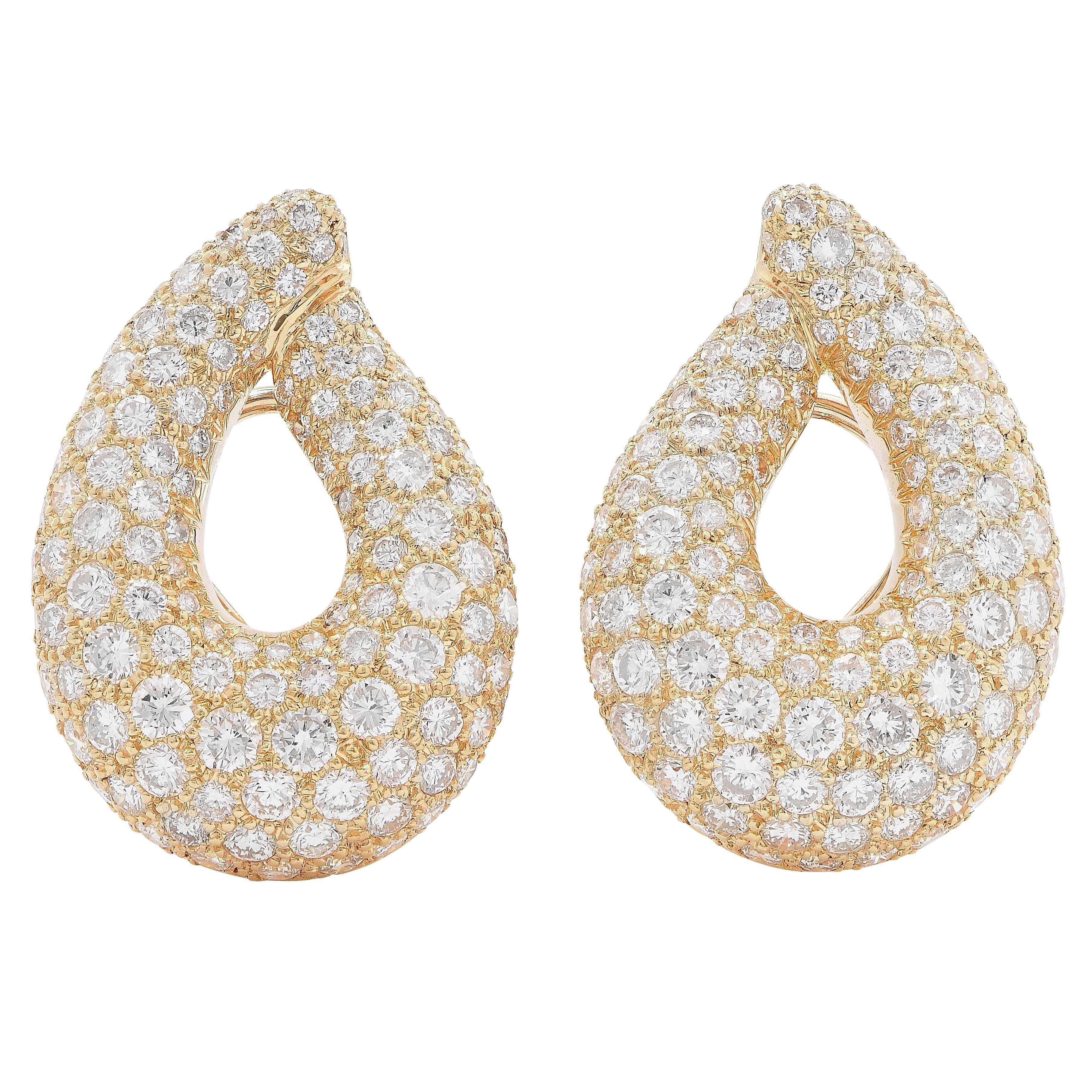 8.5 Carats Diamond Yellow Gold Loop Earrings