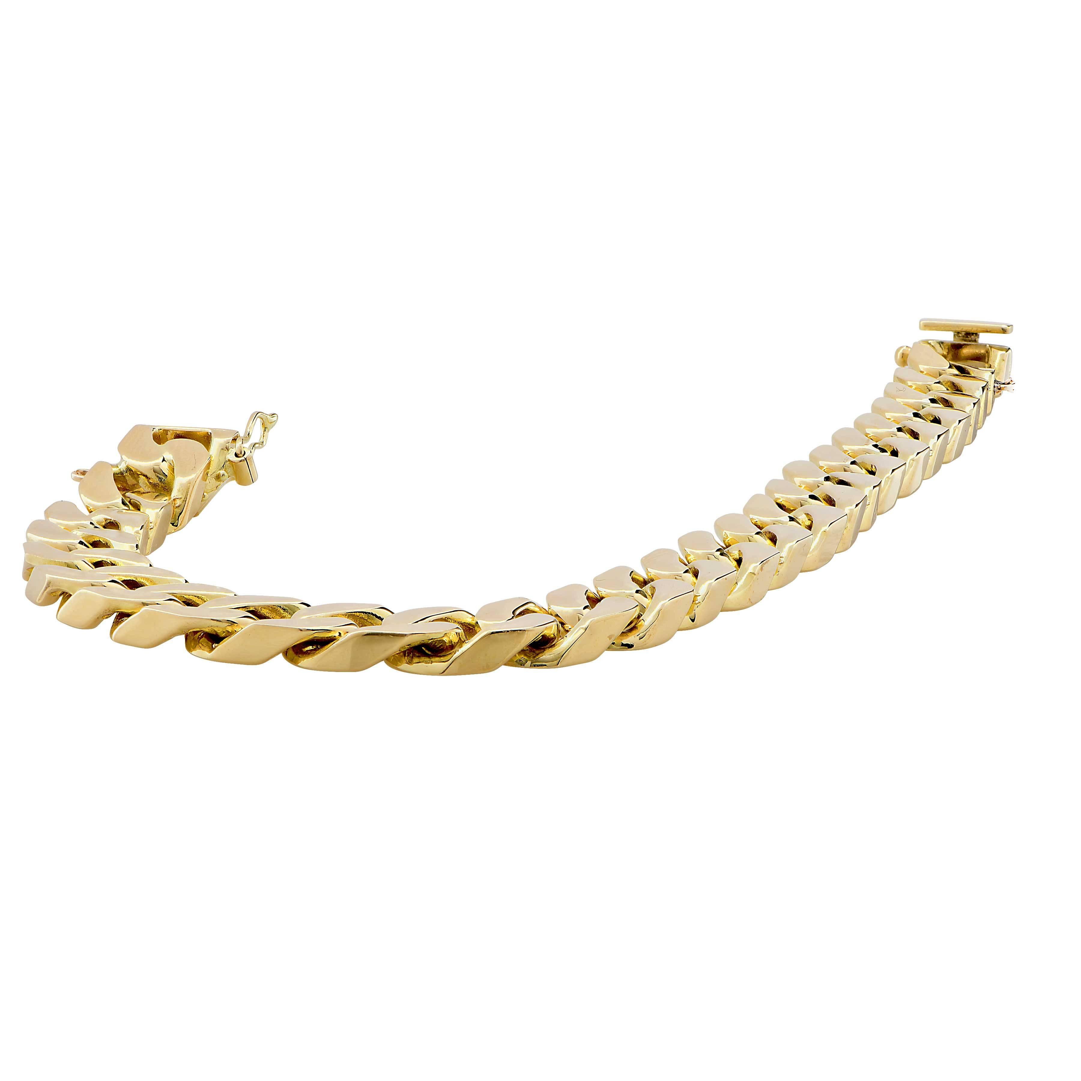 18 Karat Yellow Gold Link Bracelet
Bracelet Length: 7.5 Inches
Metal Weight: 65.3 Grams
Metal Type: 18 Karat Yellow Gold (Stamped or tested)
