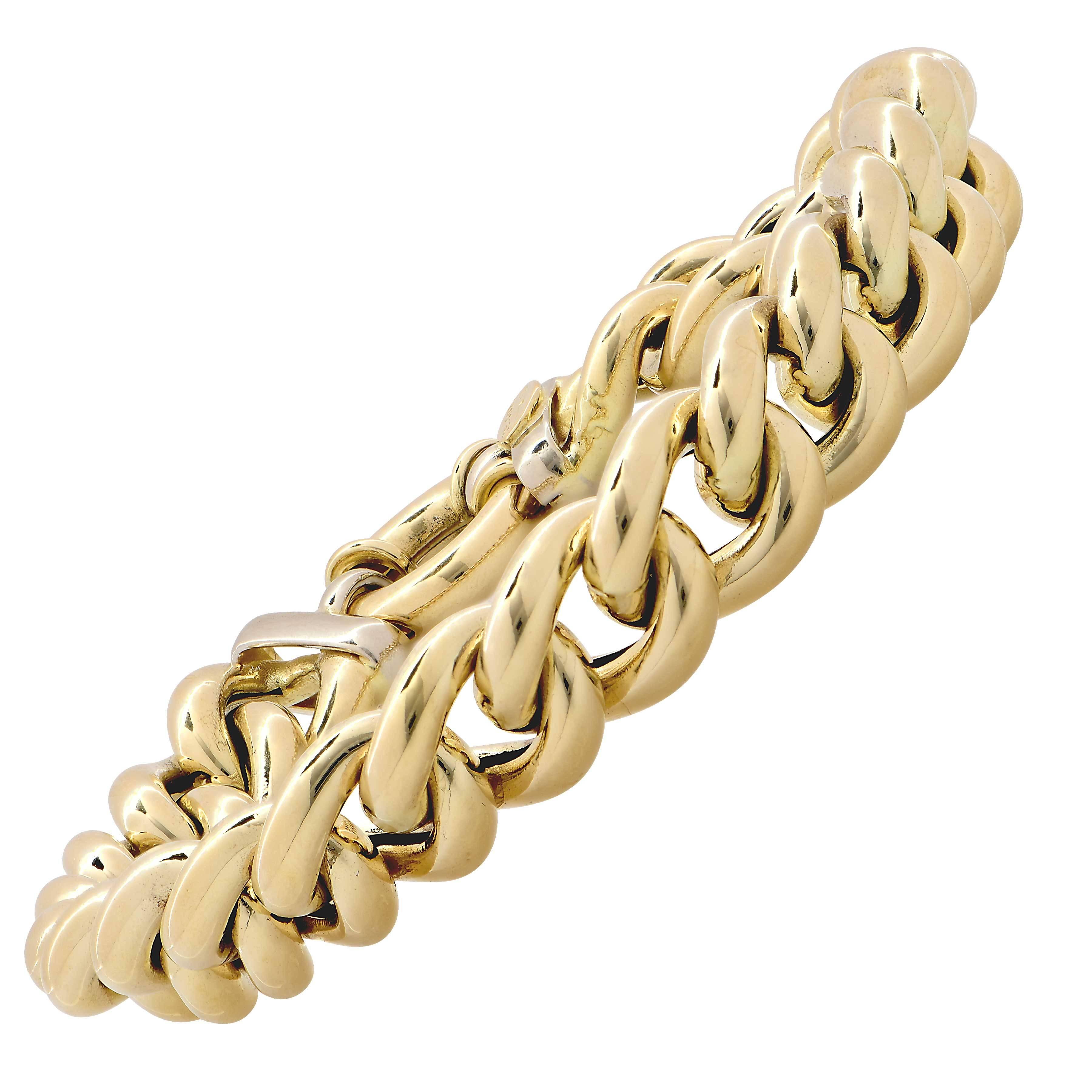18 Karat Yellow Gold Italian Hollow Link Bracelet For Sale