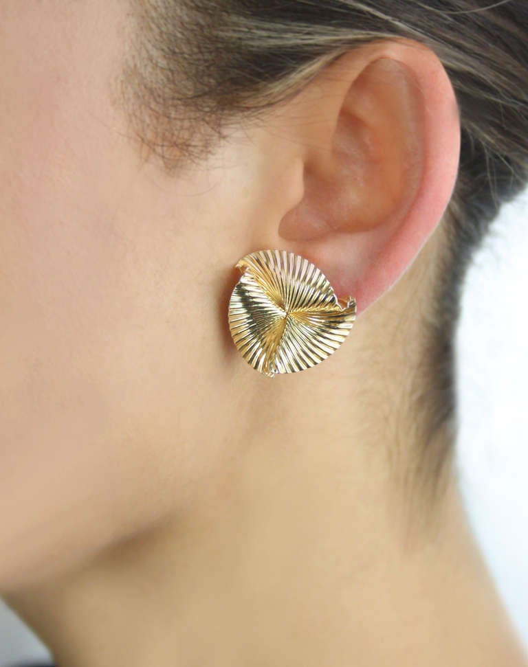 1960s Tiffany & Co. Leaf Design Gold Earrings 2