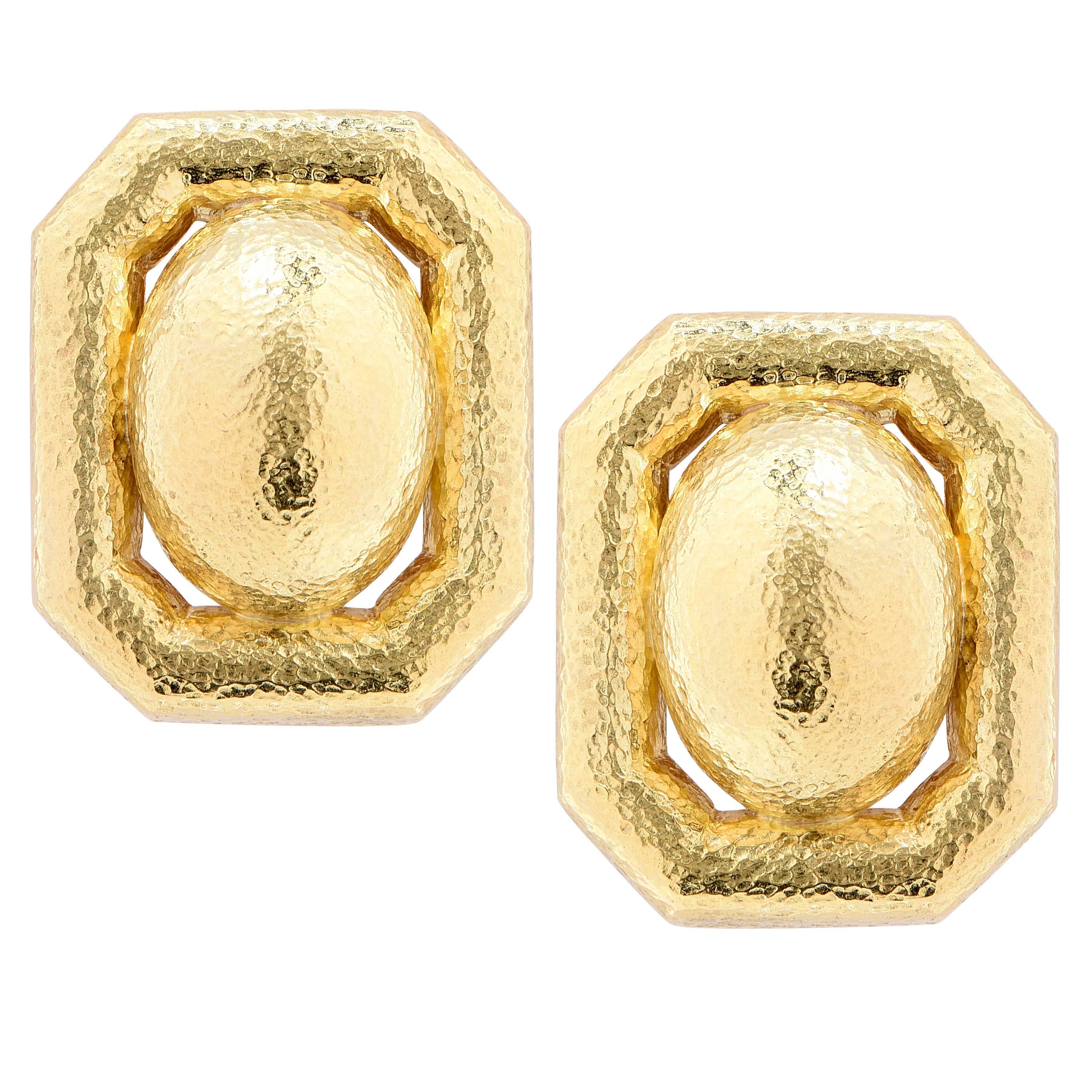 David Webb Hammered Textured Gold Clip Earrings In Excellent Condition In Bay Harbor Islands, FL