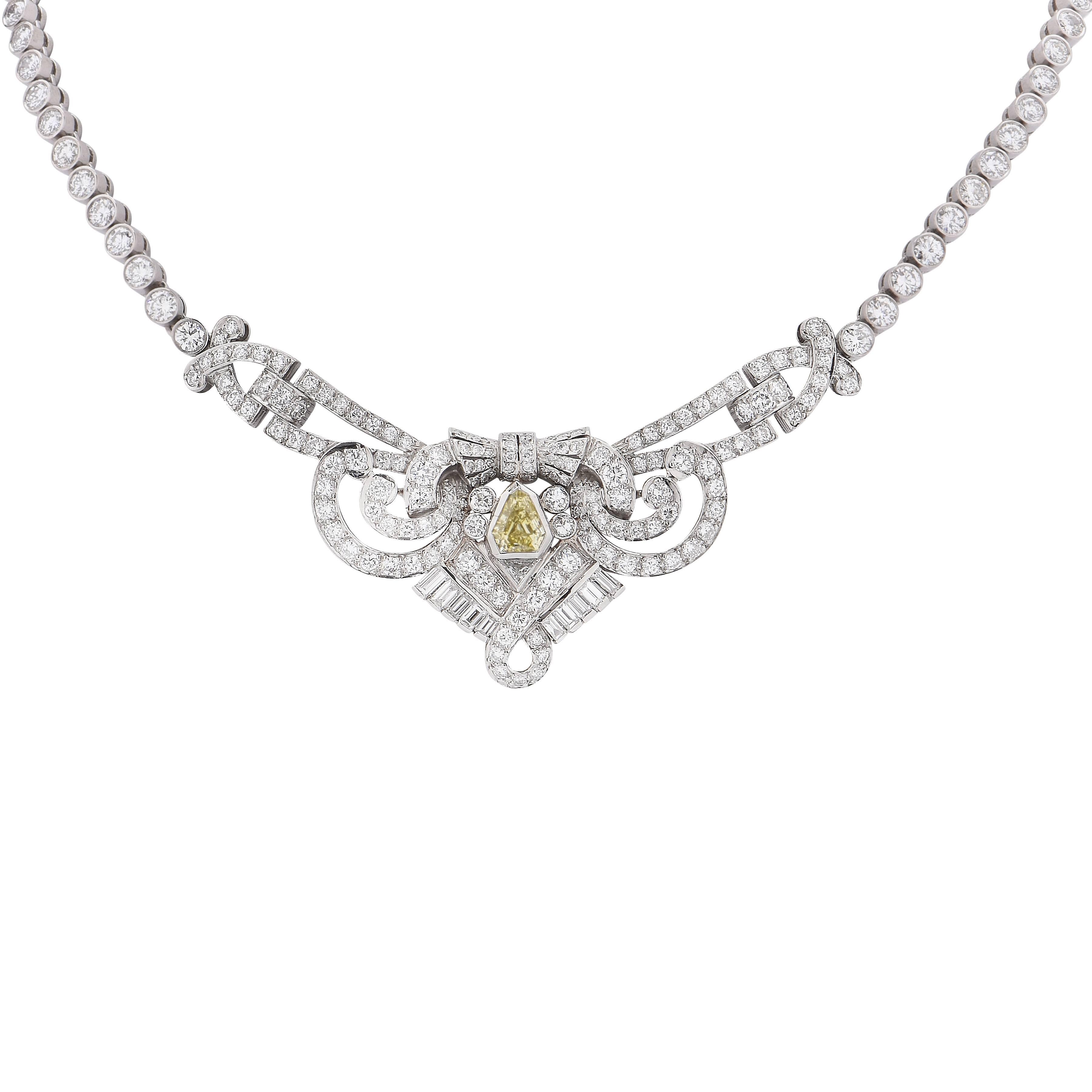 Collier en platine avec diamants de 12 carats en vente 1