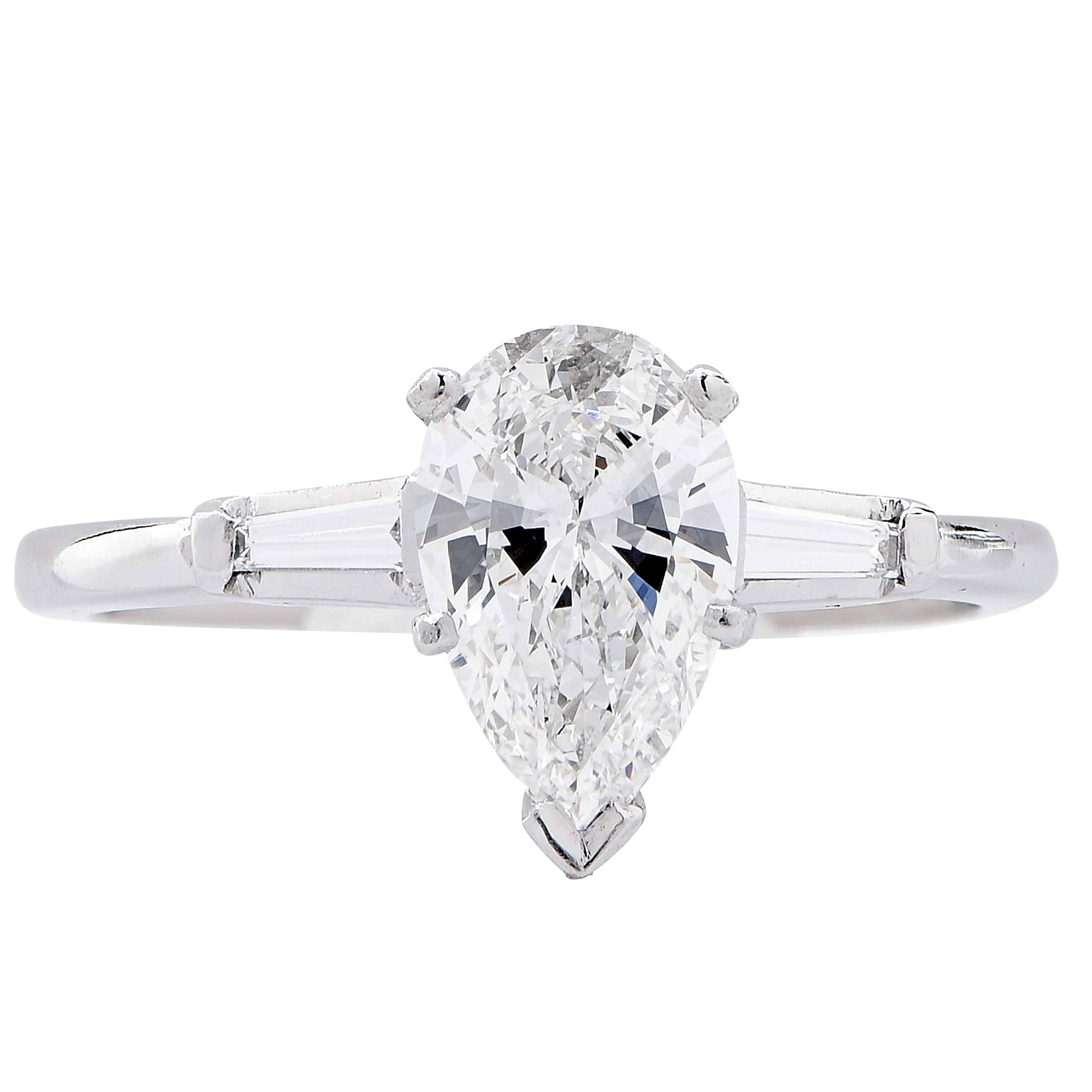 Women's 1.04 Carat Pear Shape GIA Graded G/VS1 Diamond Platinum Engagement Ring