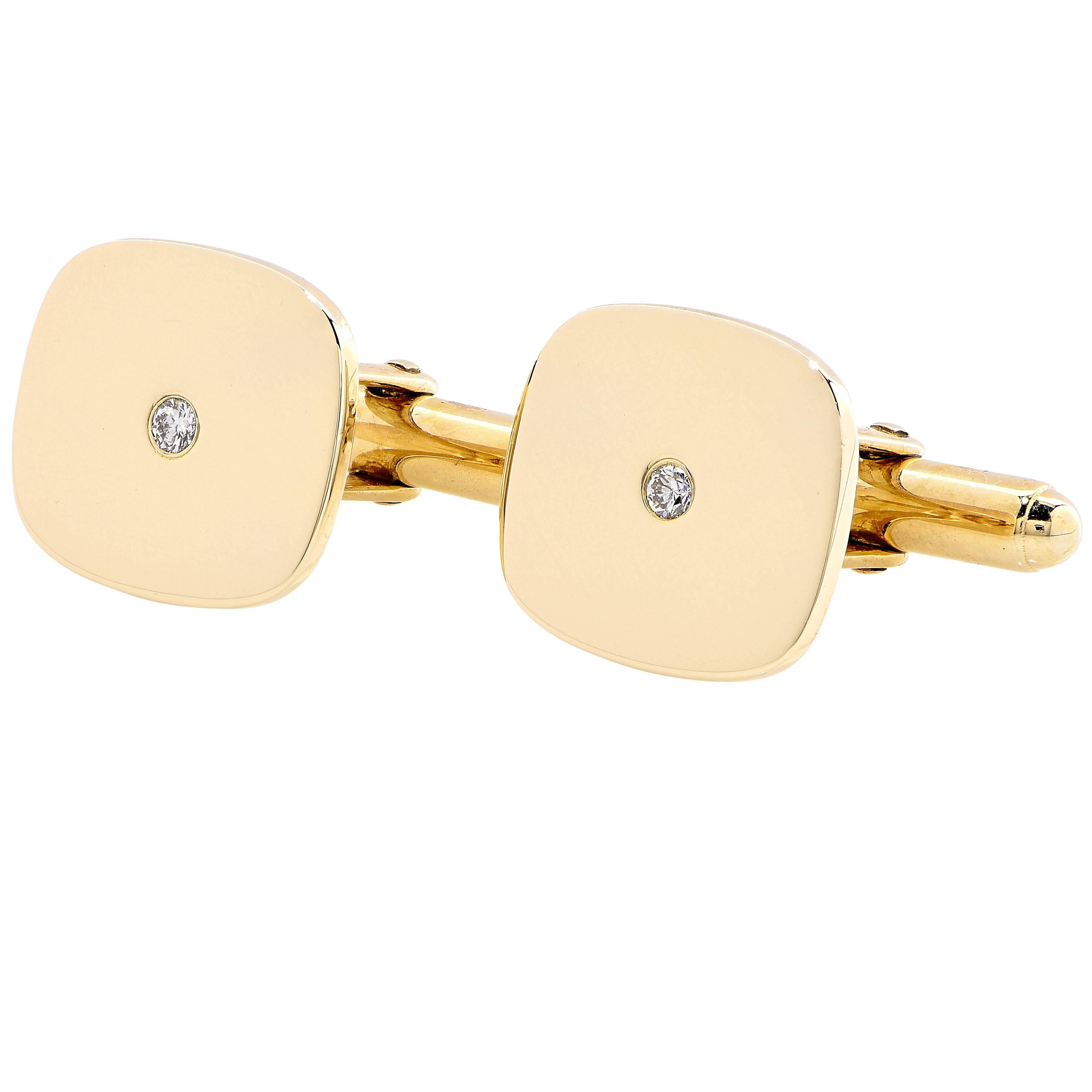 Boutons de manchette en or sertis d'un seul diamant.

Type de métal : Or jaune 14Kt
Métal Poids : 12,7 grammes