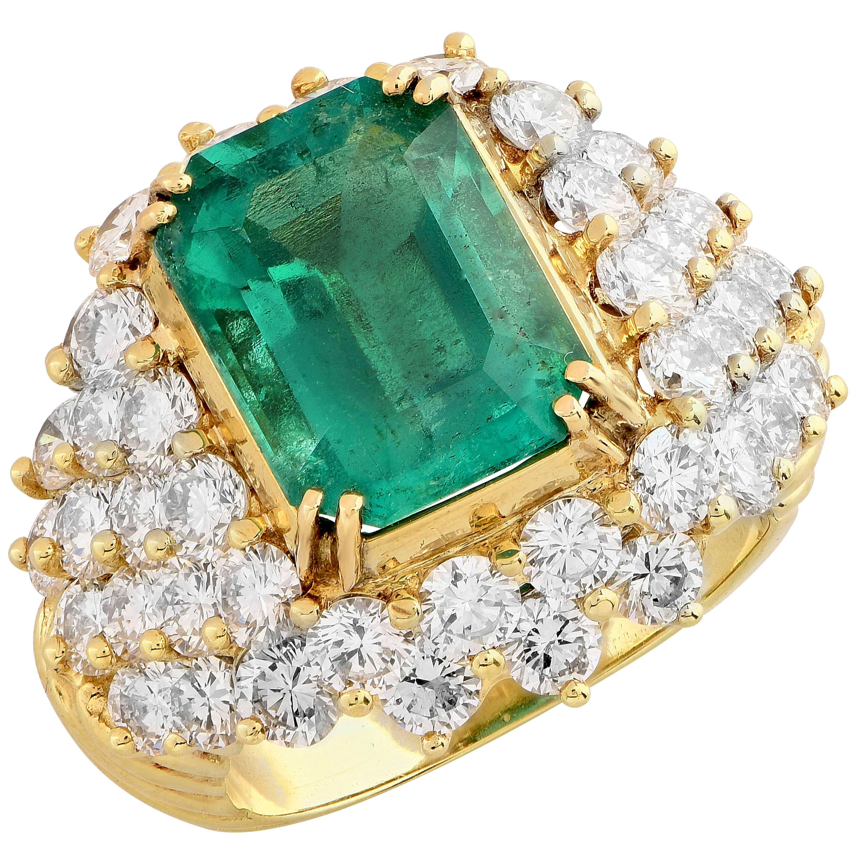Emerald Cut 6.20 Carat Natural Emerald and 5.2 Carat Diamond 18 Karat Yellow Gold Ring