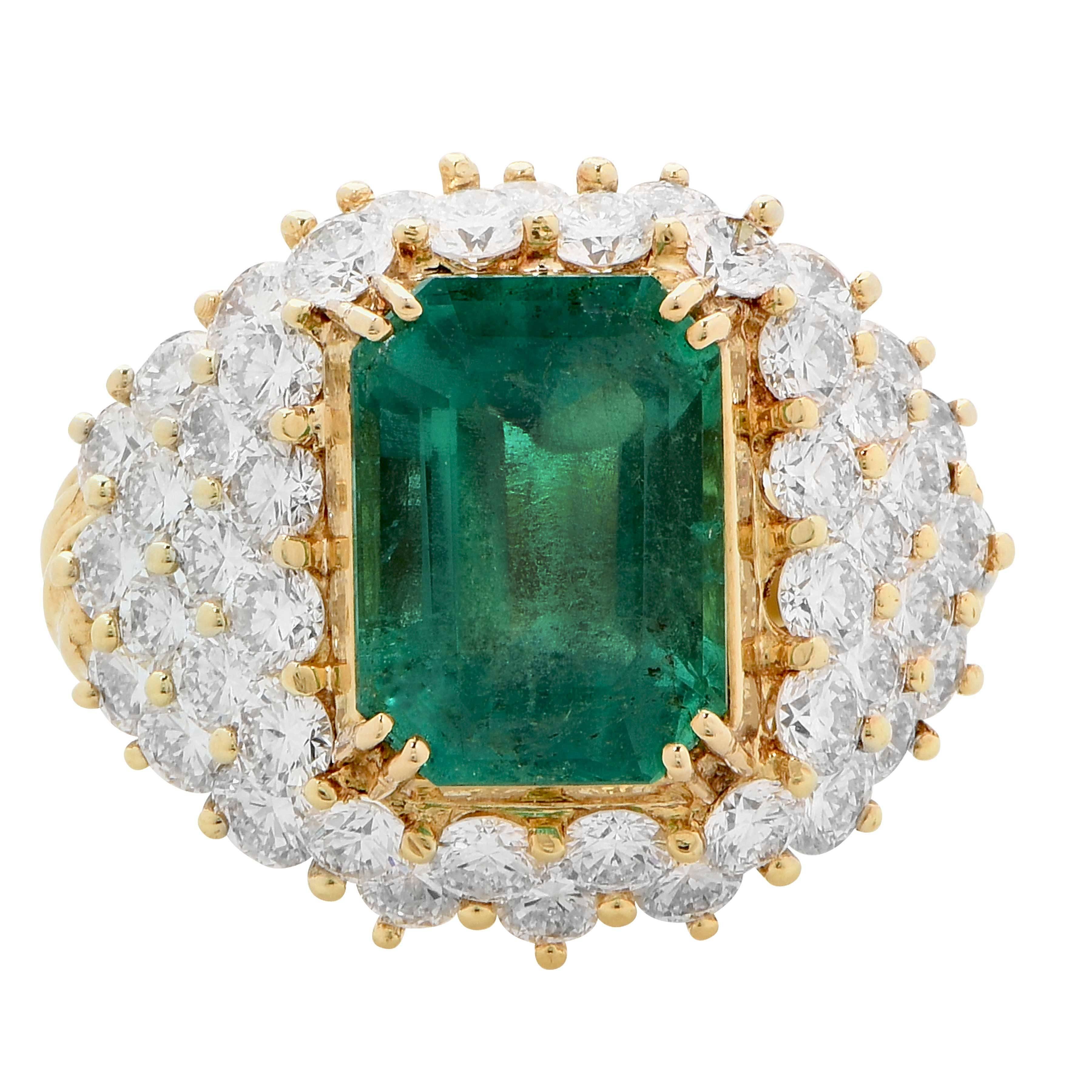 6.20 Carat Natural Emerald and 5.2 Carat Diamond 18 Karat Yellow Gold Ring In Excellent Condition In Bay Harbor Islands, FL