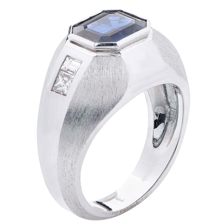 3 Carat Sapphire and Diamond 18 White Gold Men's Ring For Sale at