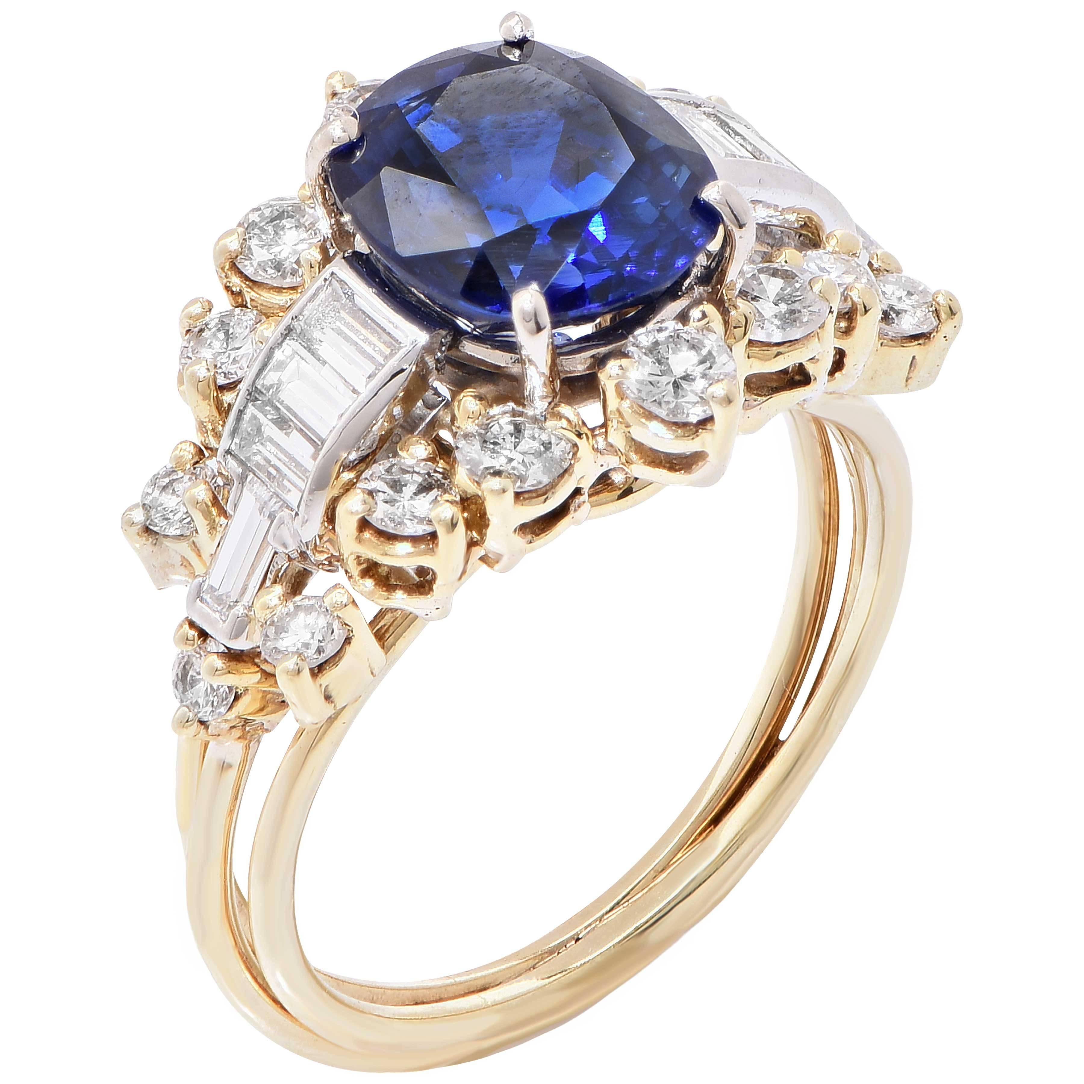 3.35 Carat Natural Oval Sapphire Diamond 18 Karat Yellow Gold Ring In Excellent Condition In Bay Harbor Islands, FL