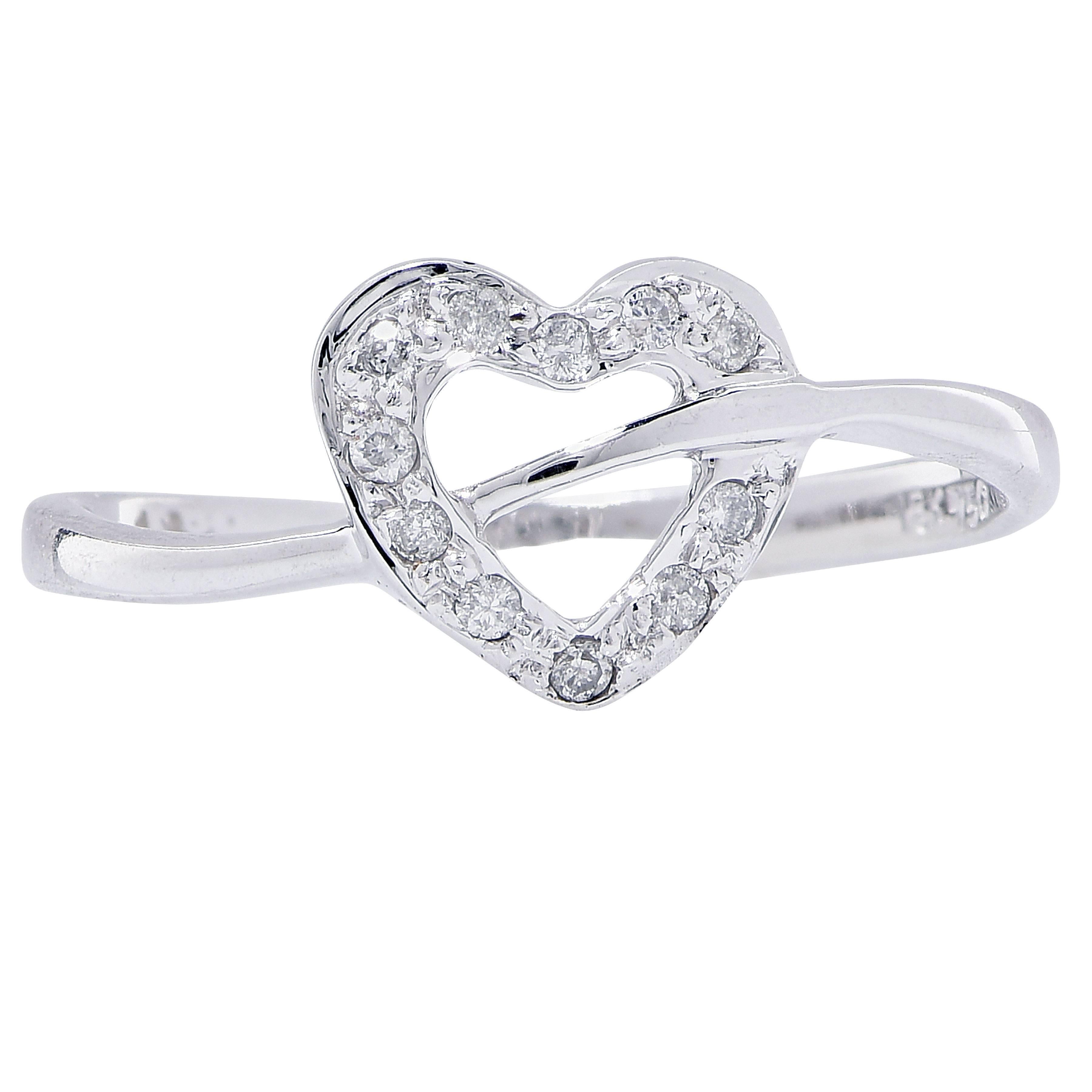 Ring aus Weißgold mit Herz-Diamant im Zustand „Hervorragend“ im Angebot in Bay Harbor Islands, FL