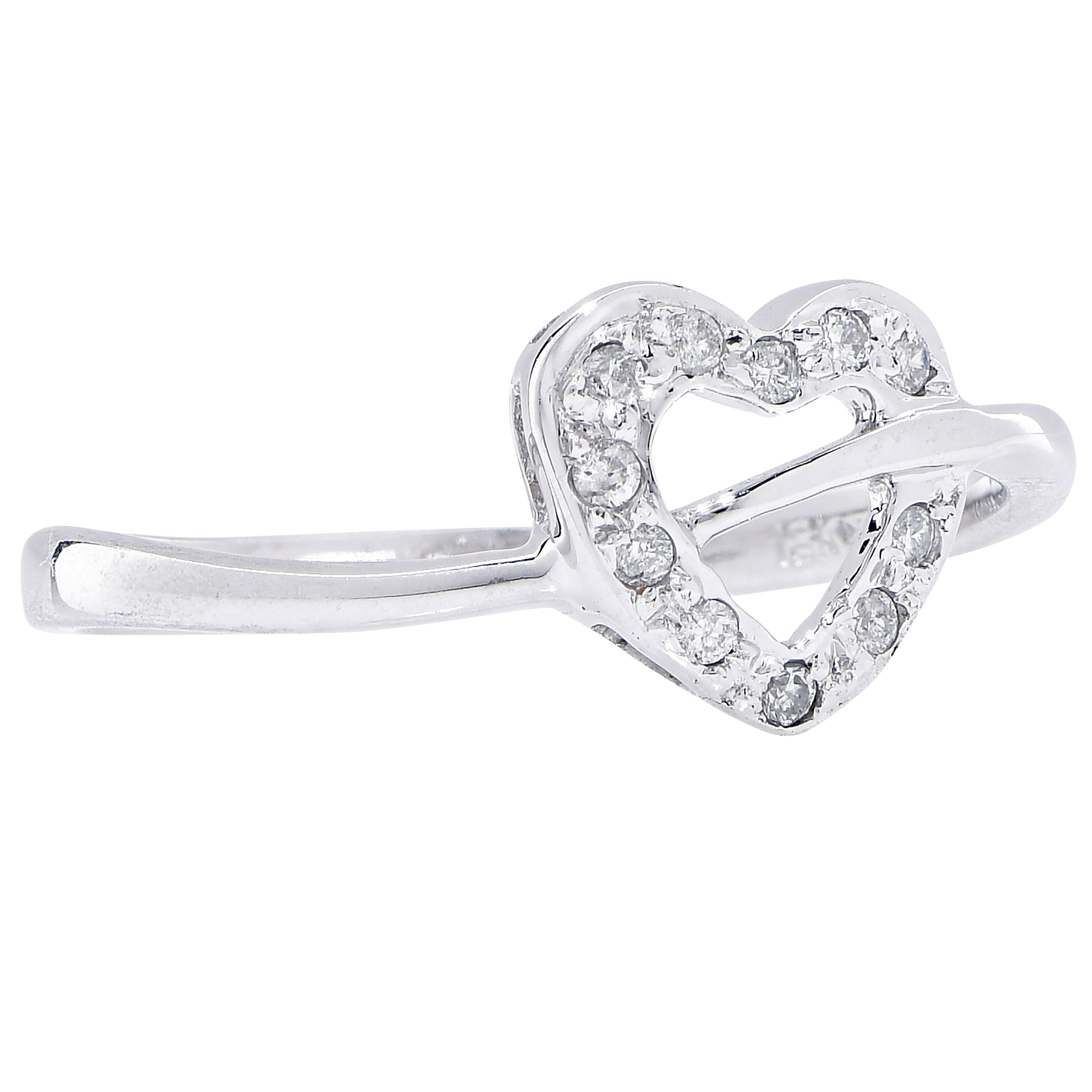 Round Cut Petite Heart Diamond White Gold Ring For Sale
