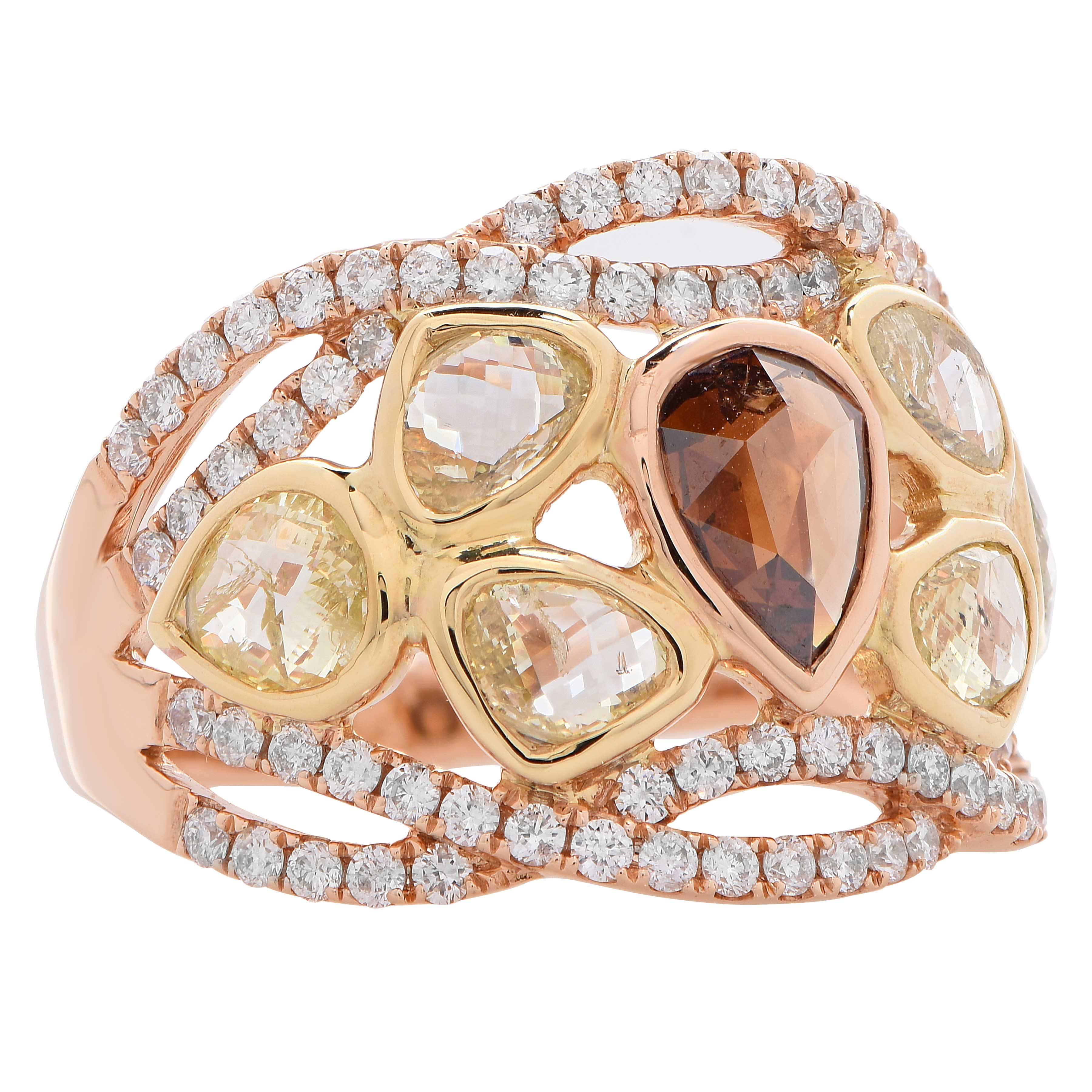 Round Cut 3.08 Carat Fancy Colored Diamond rose gold Ring For Sale