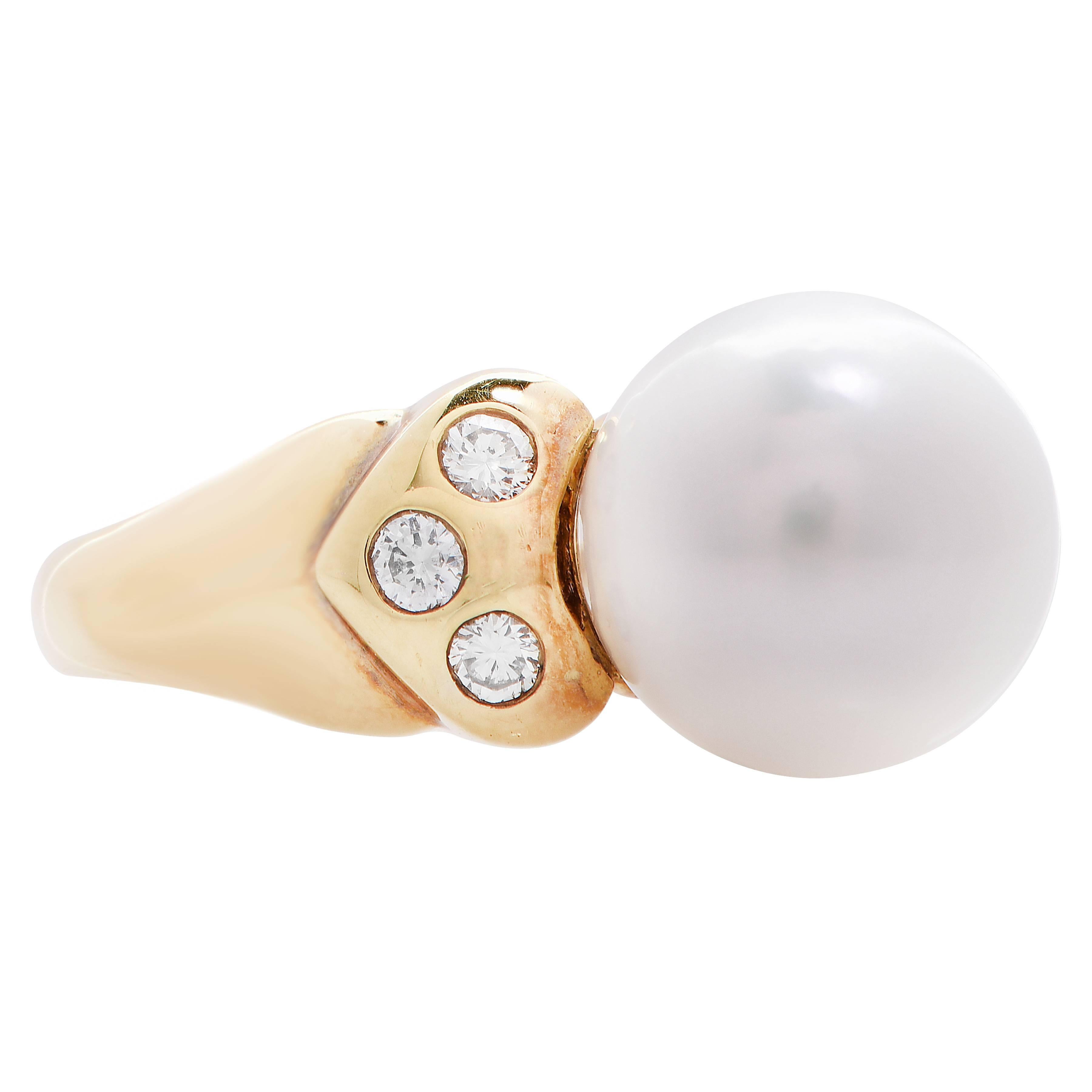 Cultured Pearl Diamond Gold Ring For Sale 1
