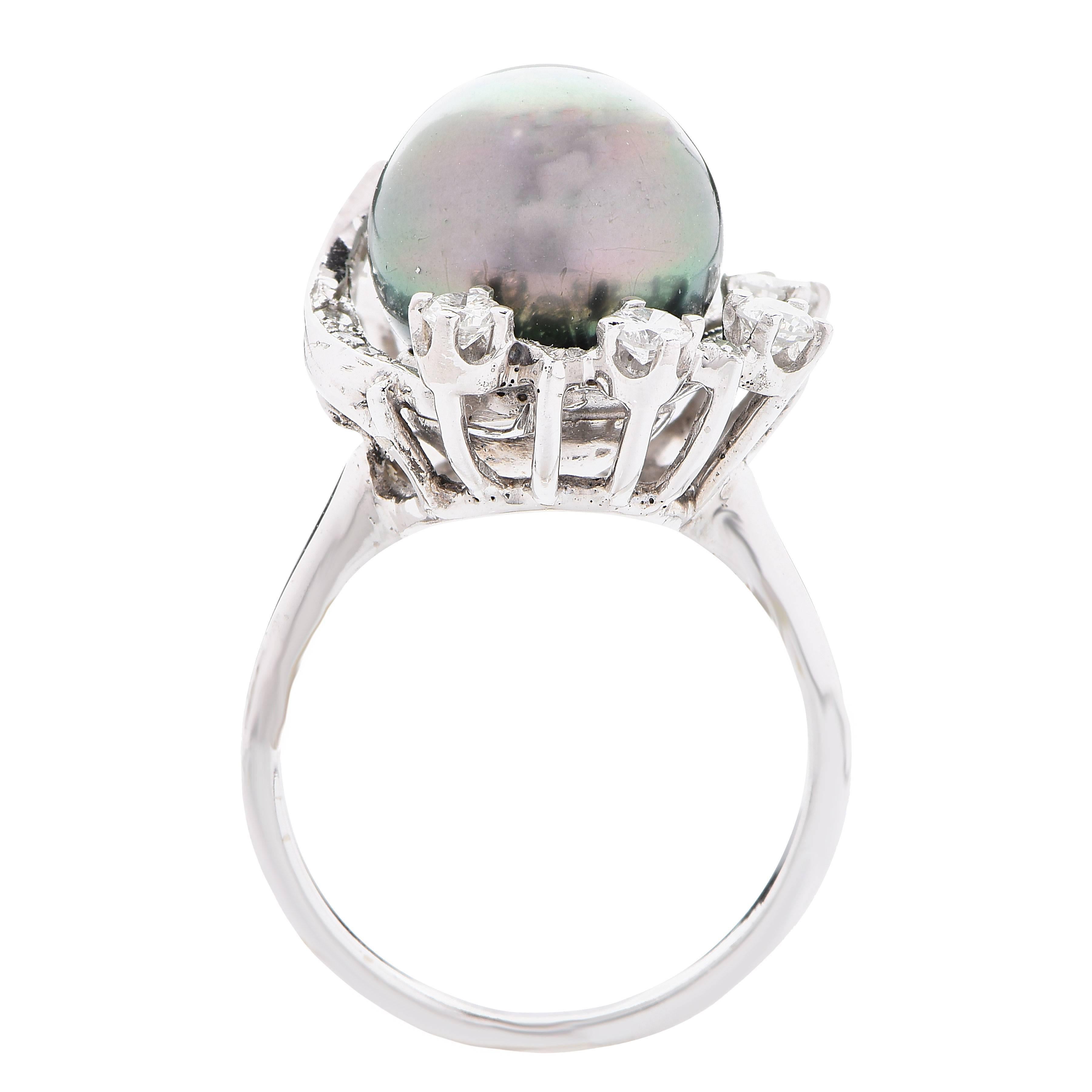 Round Cut Tahitian Pearl Diamond White Gold Ring For Sale